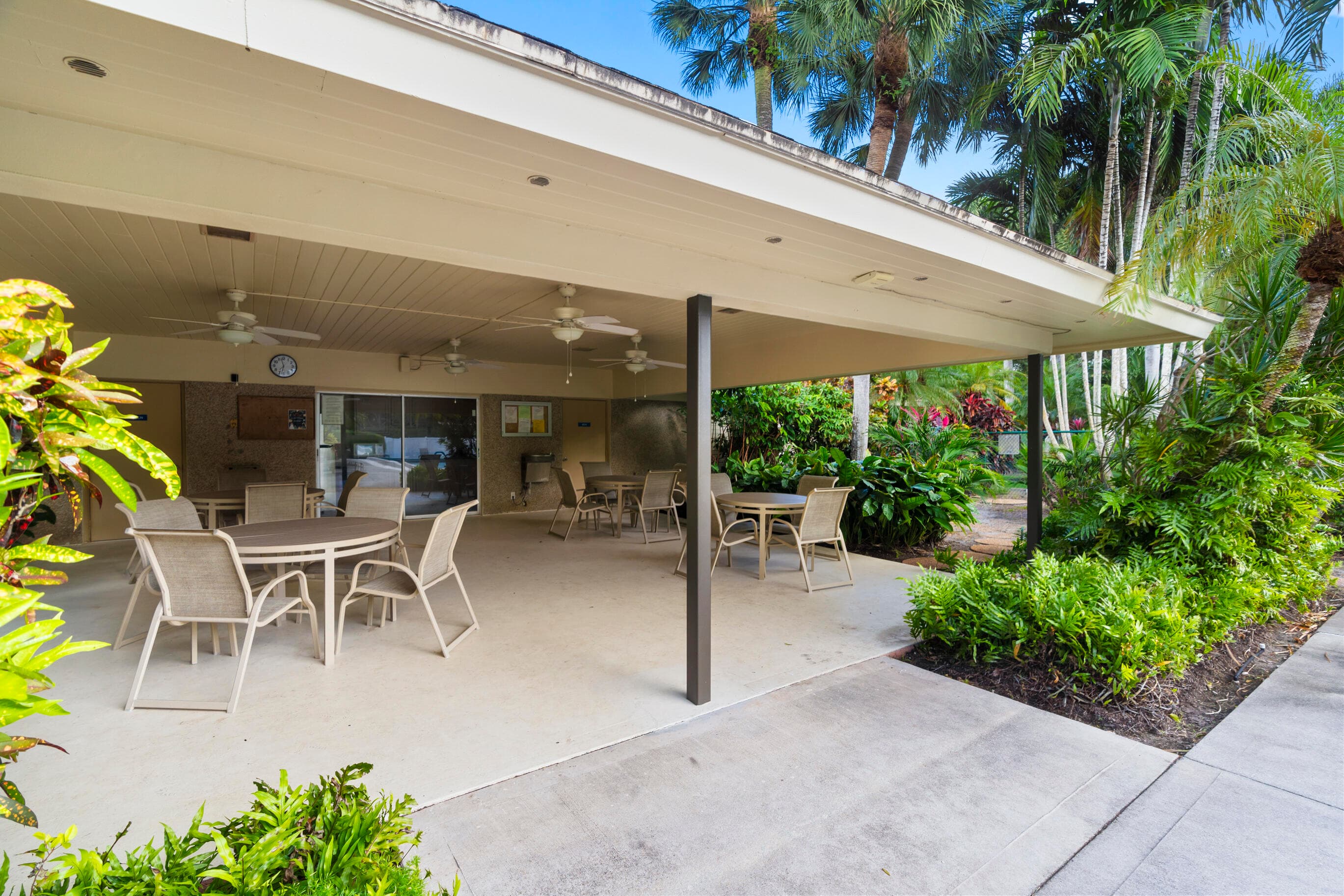625 Oaks Drive 405, Pompano Beach, FL 33069 42