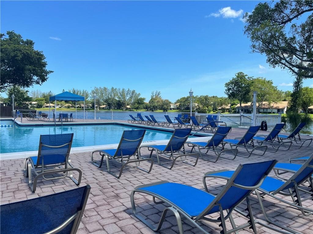 3660 Inverrary Drive 2f, Lauderhill, FL 33319 25