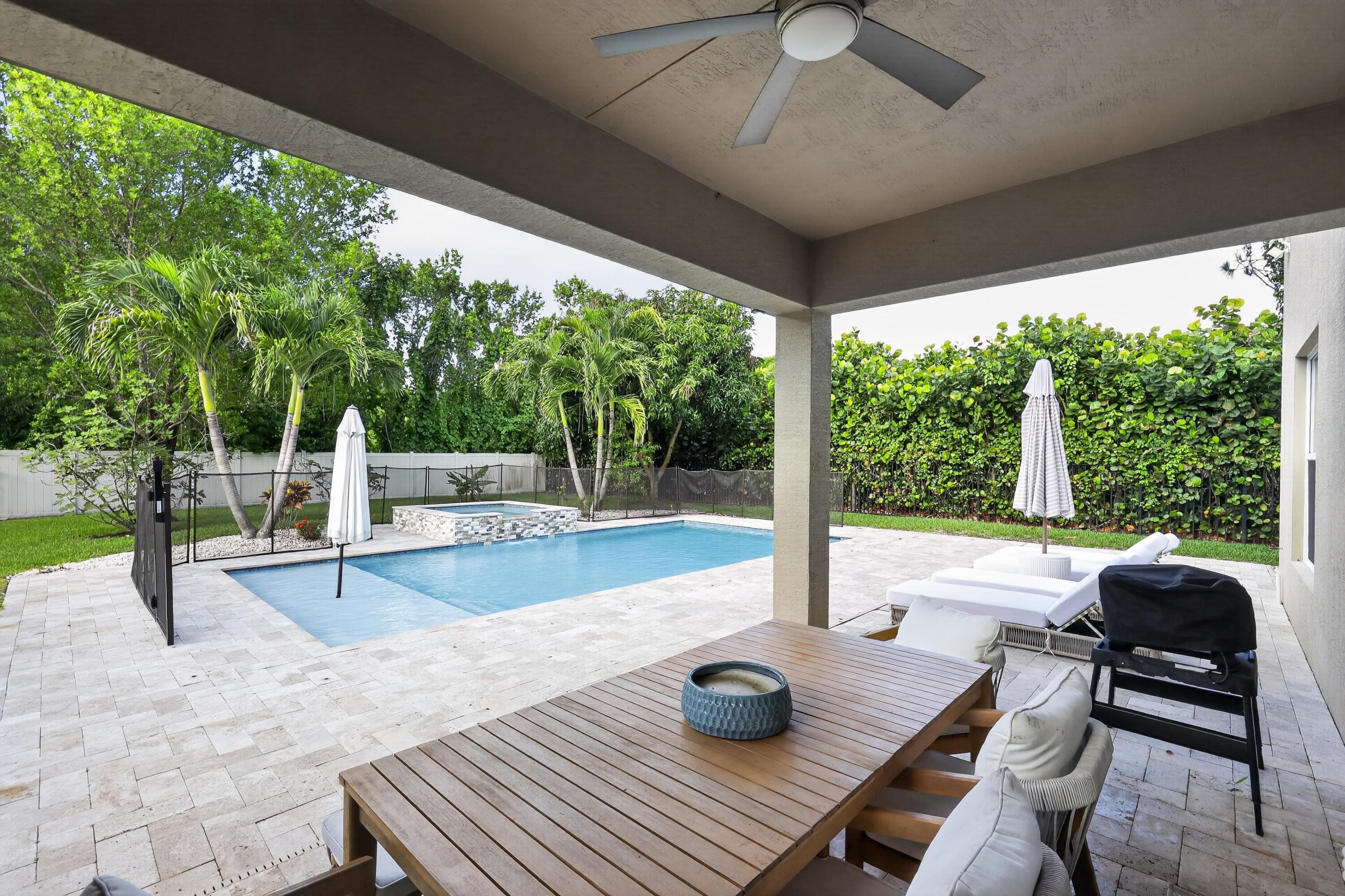 7050 Limestone Cay Road, Limestone Creek, FL 33458 3