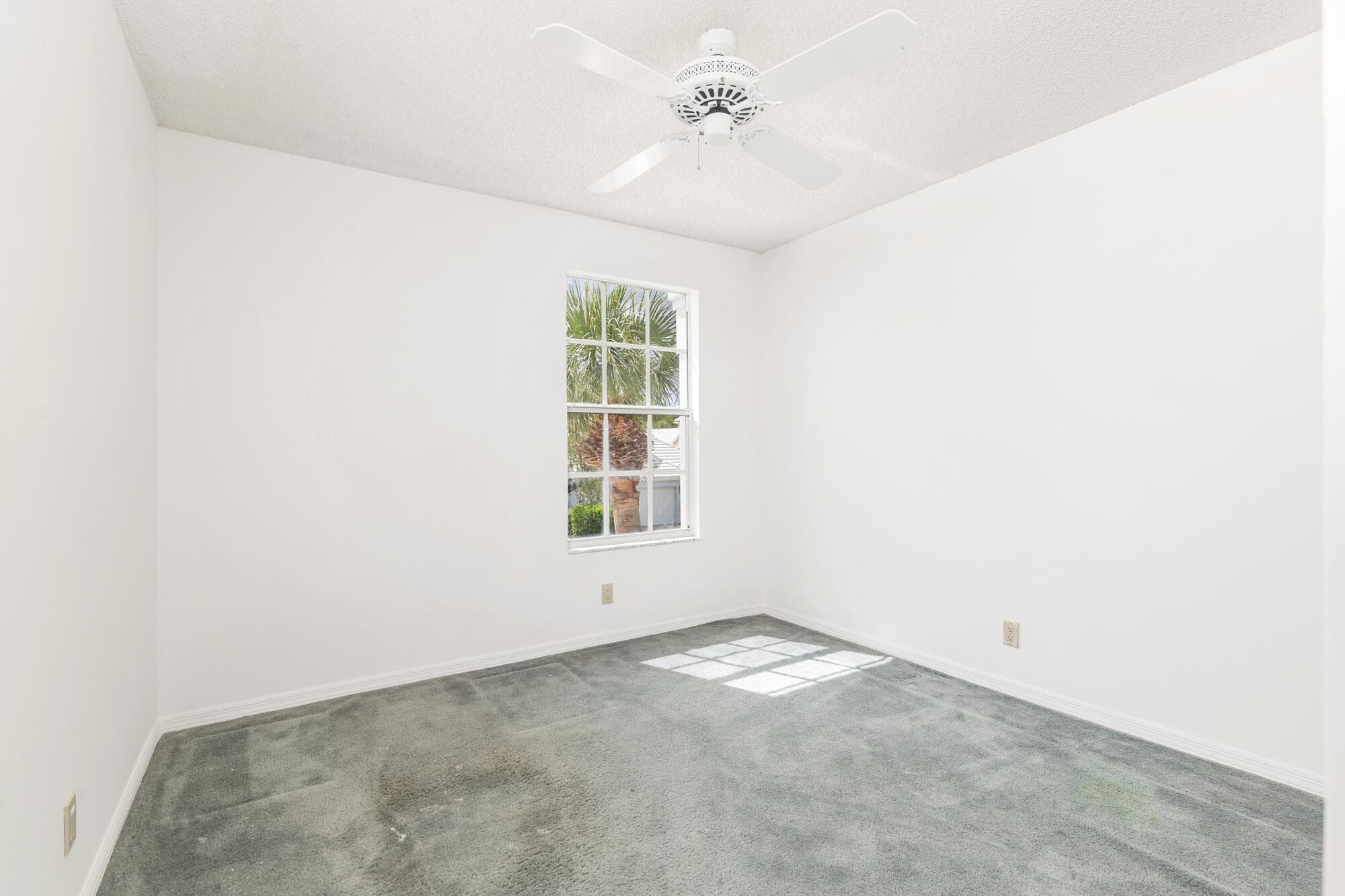 22 Selby Lane, Palm Beach Gardens, FL 33418 18