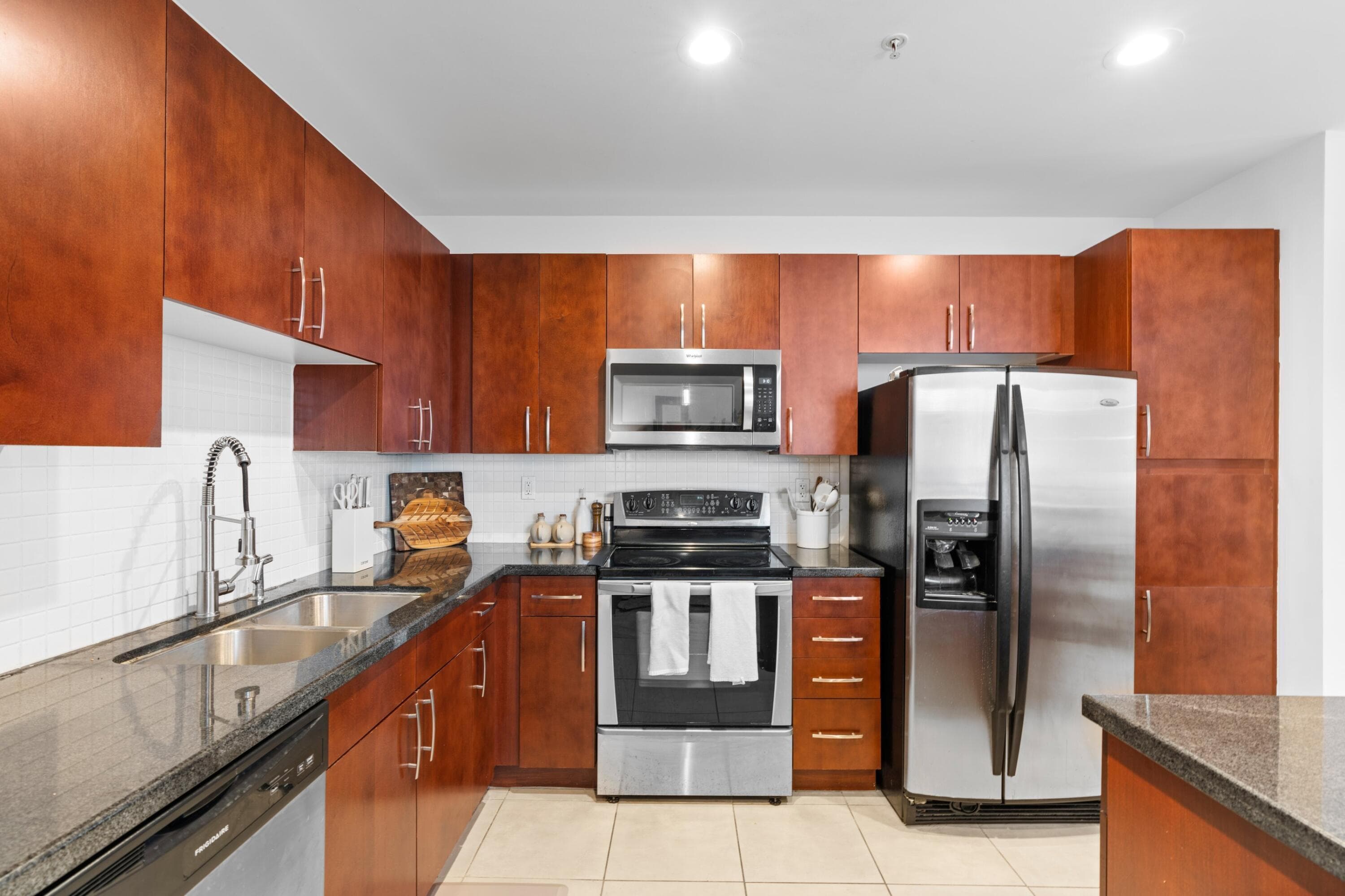 300 S Australian Avenue 1101, West Palm Beach, FL 33401 3