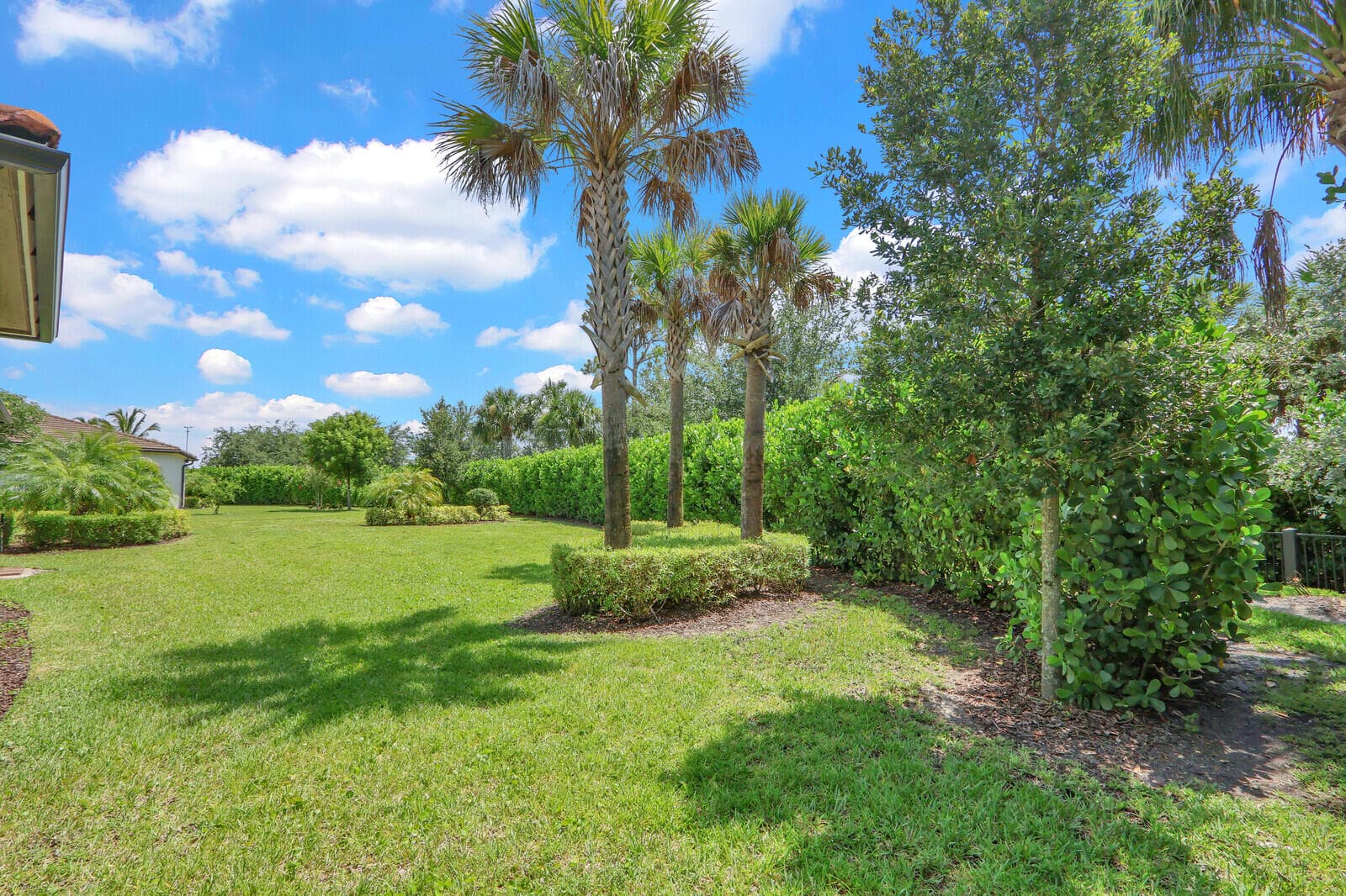 9242 Balsamo Drive, Palm Beach Gardens, FL 33412 44