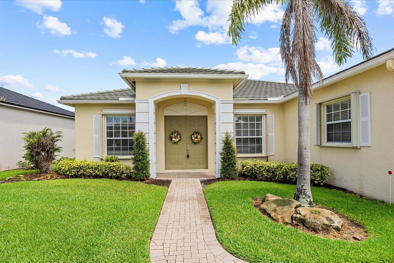535 SW Lake Manatee Way, Port St. Lucie, FL 34986 4