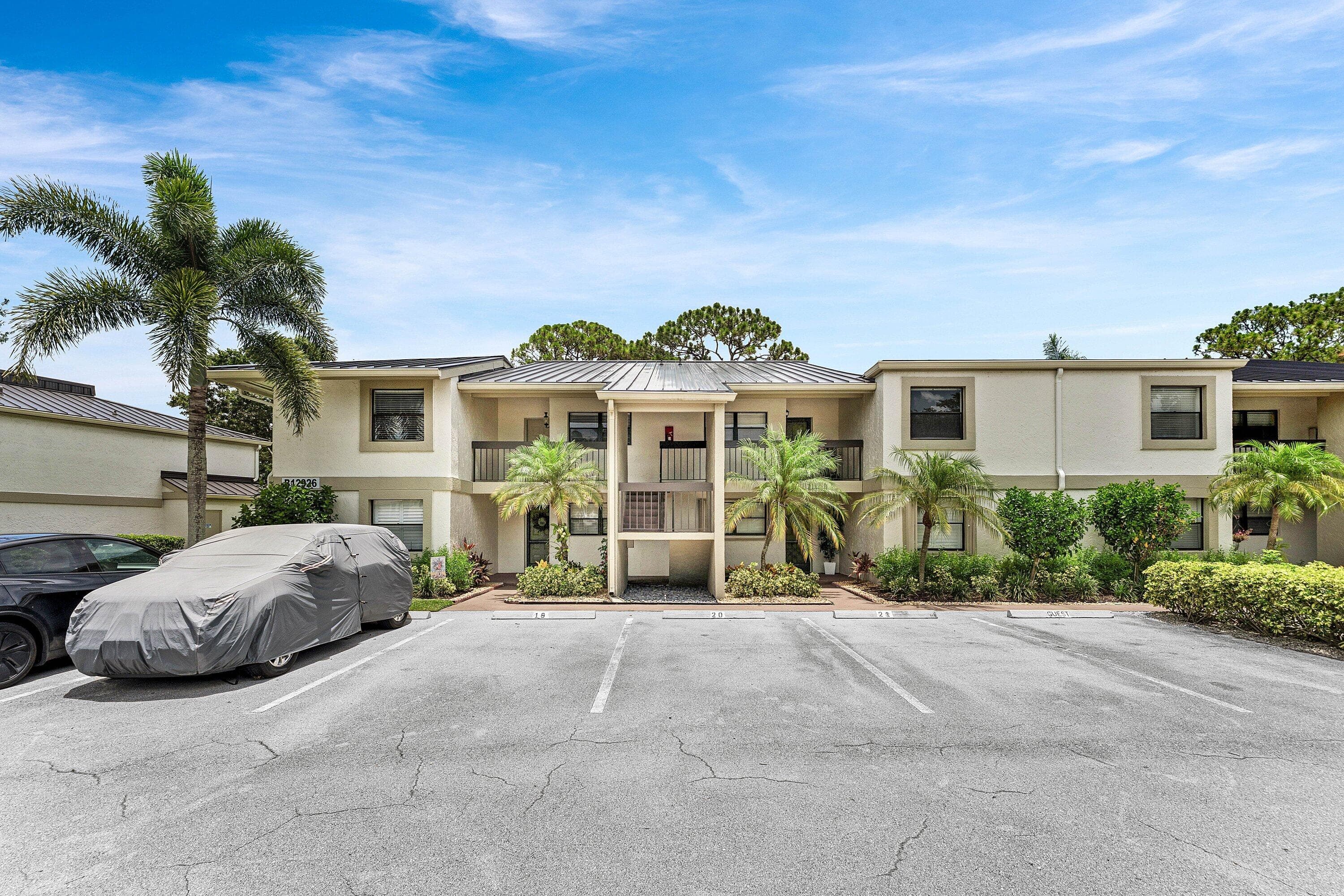 12926 Briarlake Drive 201, Palm Beach Gardens, FL 33418