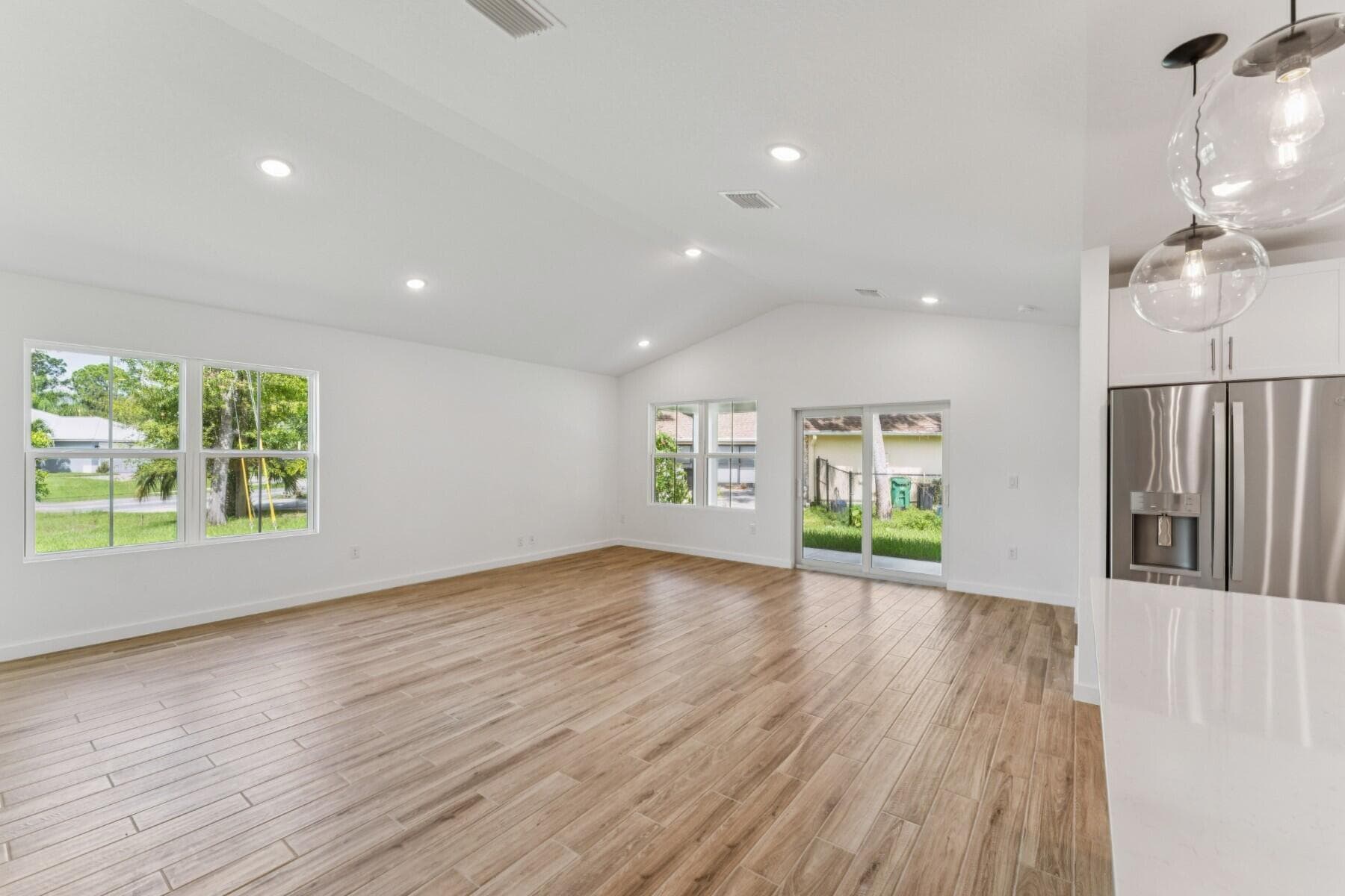 1626 SW Brisbane Street, Port St. Lucie, FL 34984 19