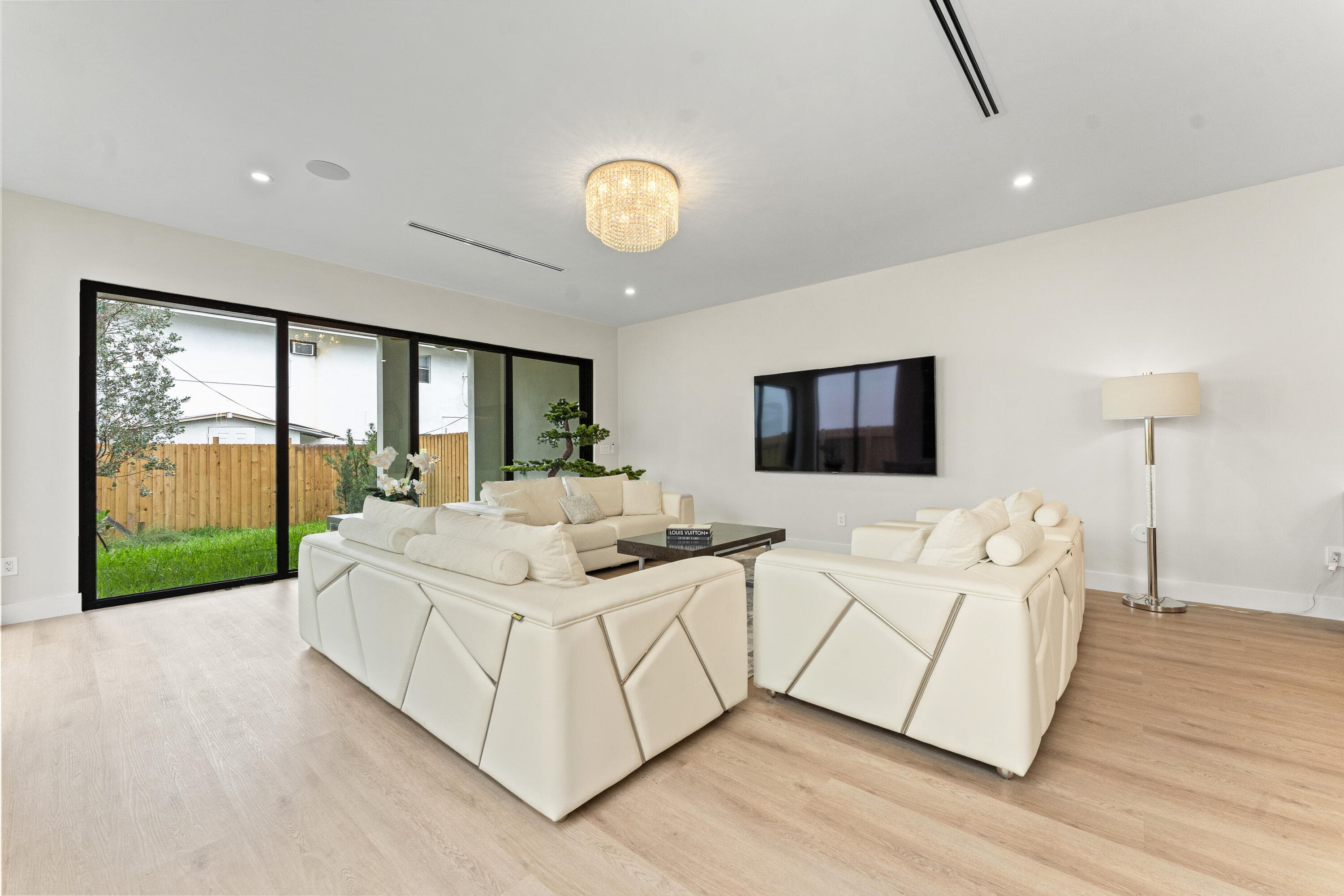 1103 NE 16th Avenue, Fort Lauderdale, FL 33304 19
