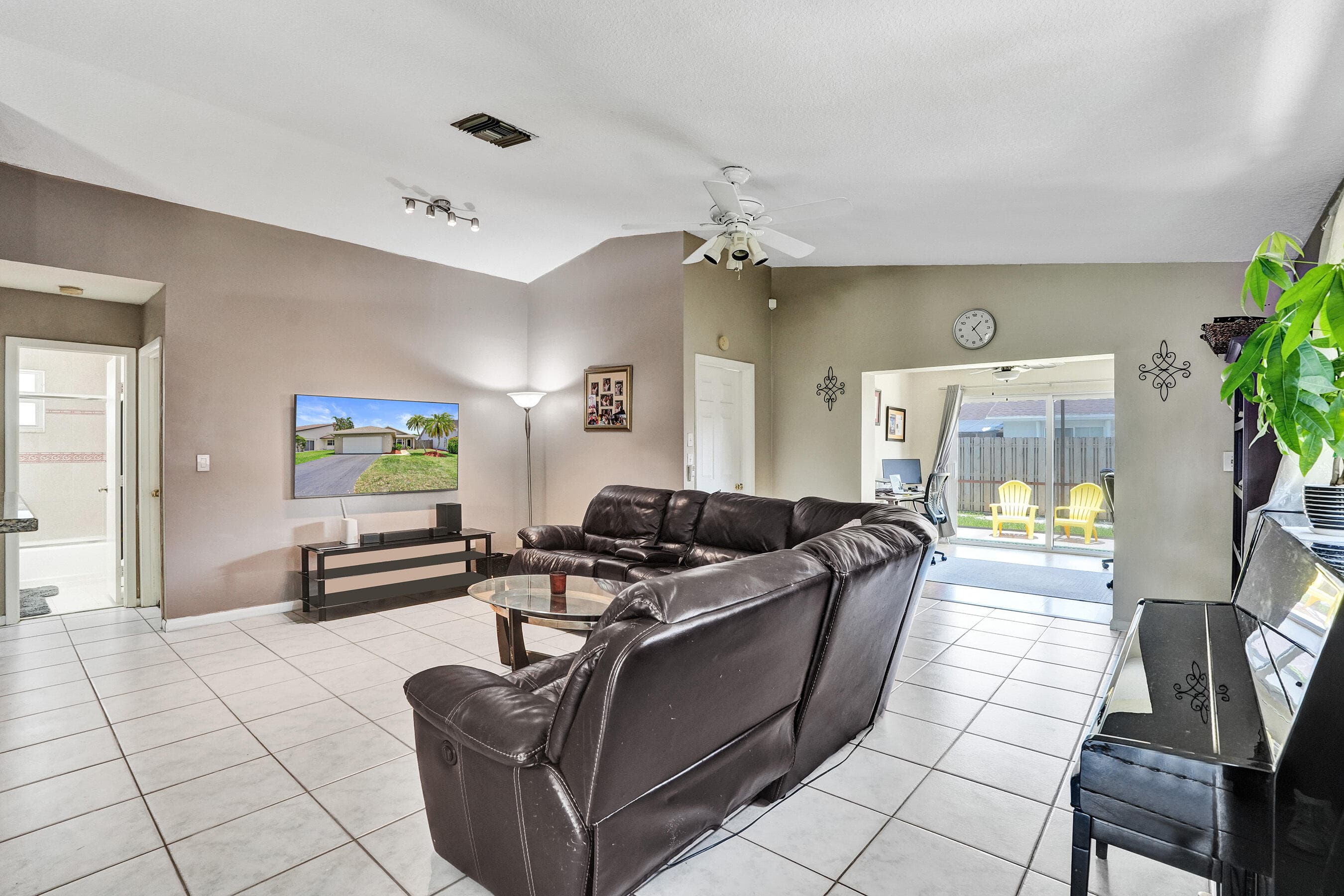 8340 SW 41st Street, Davie, FL 33328 3