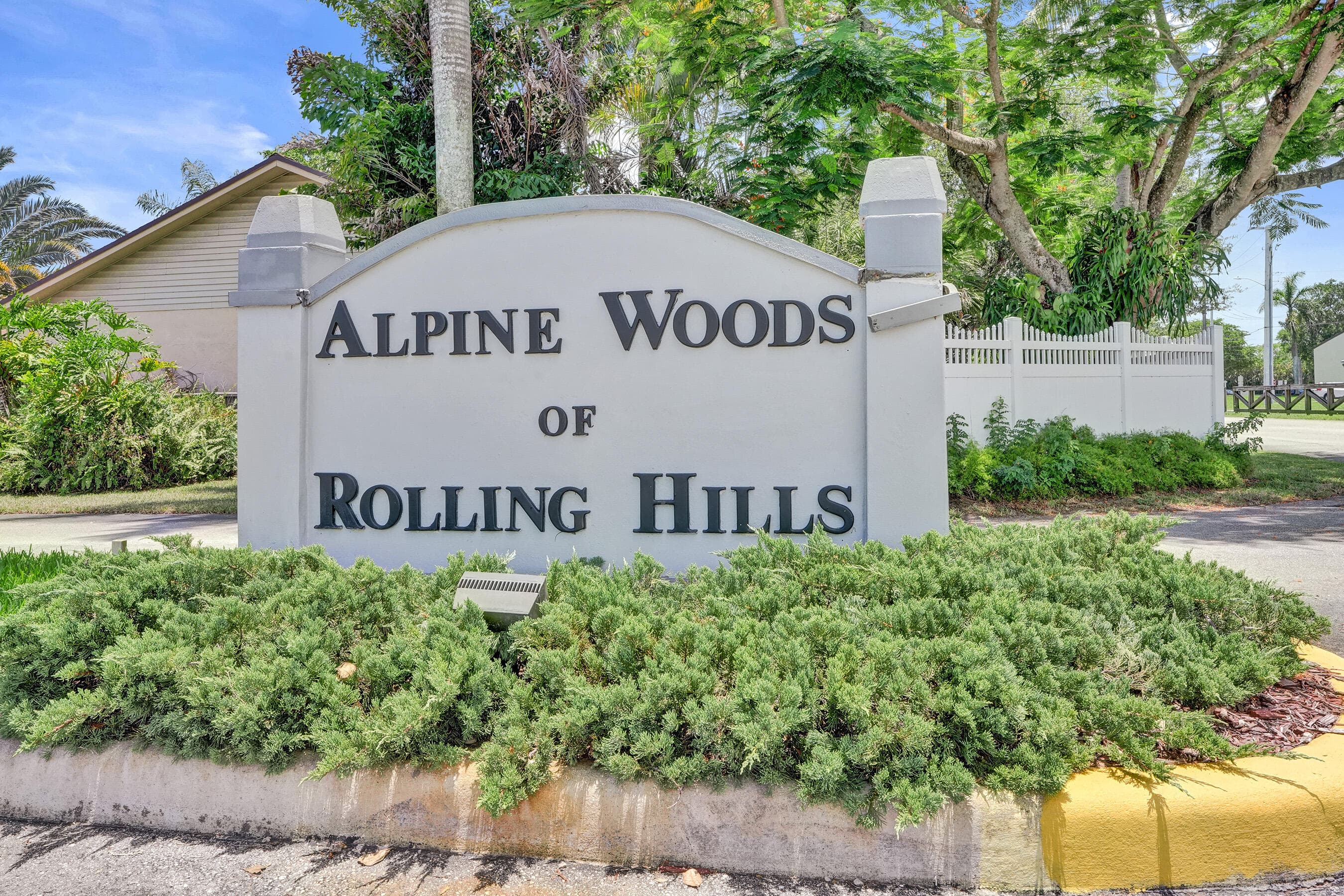 8340 SW 41st Street, Davie, FL 33328 14