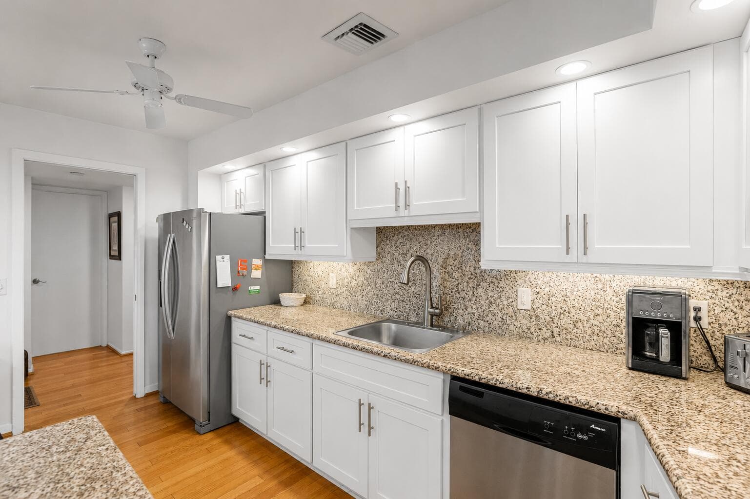 625 Oaks Drive 405, Pompano Beach, FL 33069 6