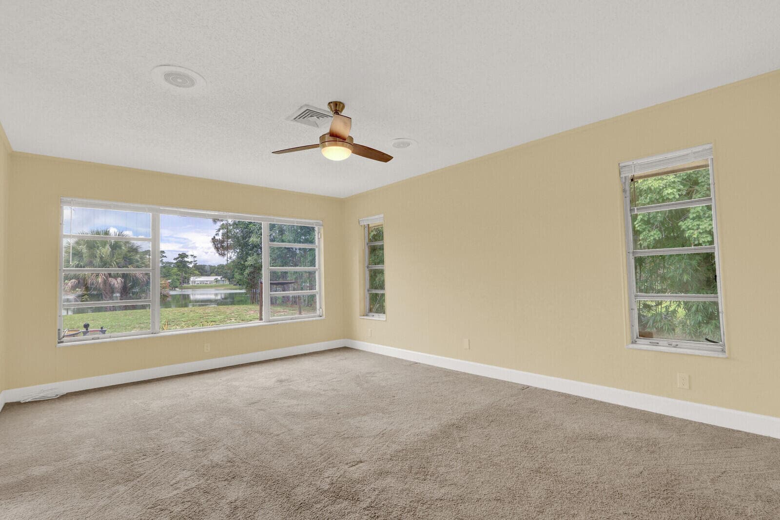 4529 Square Lake Drive, Palm Beach Gardens, FL 33418 32