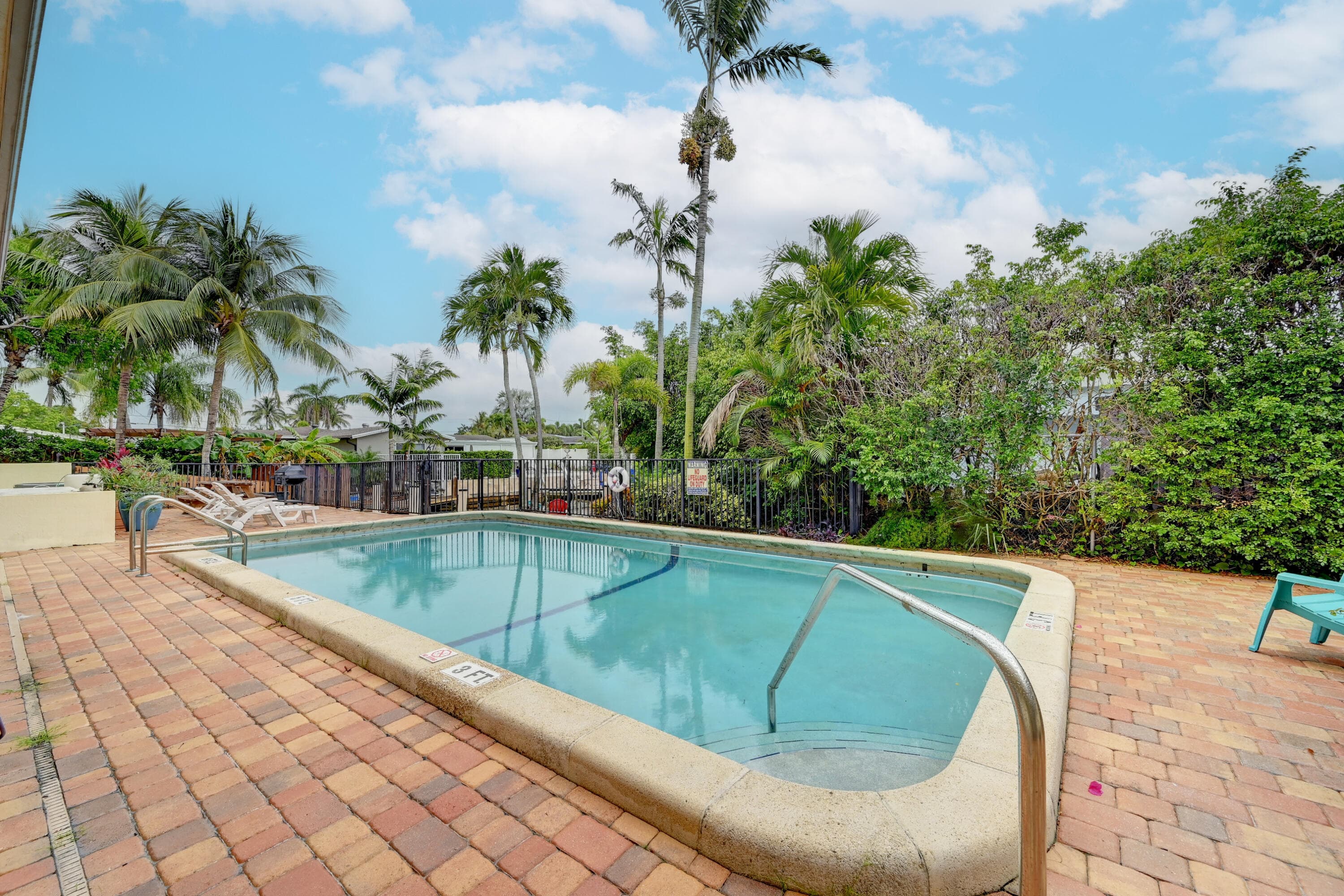 410 SW 15th Street 206, Pompano Beach, FL 33060