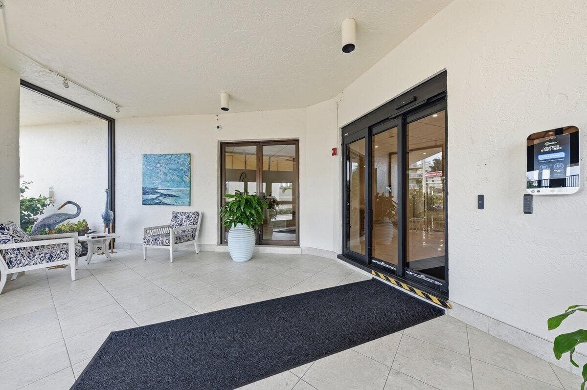 5420 N Ocean Drive 1702, West Palm Beach, FL 33404 25