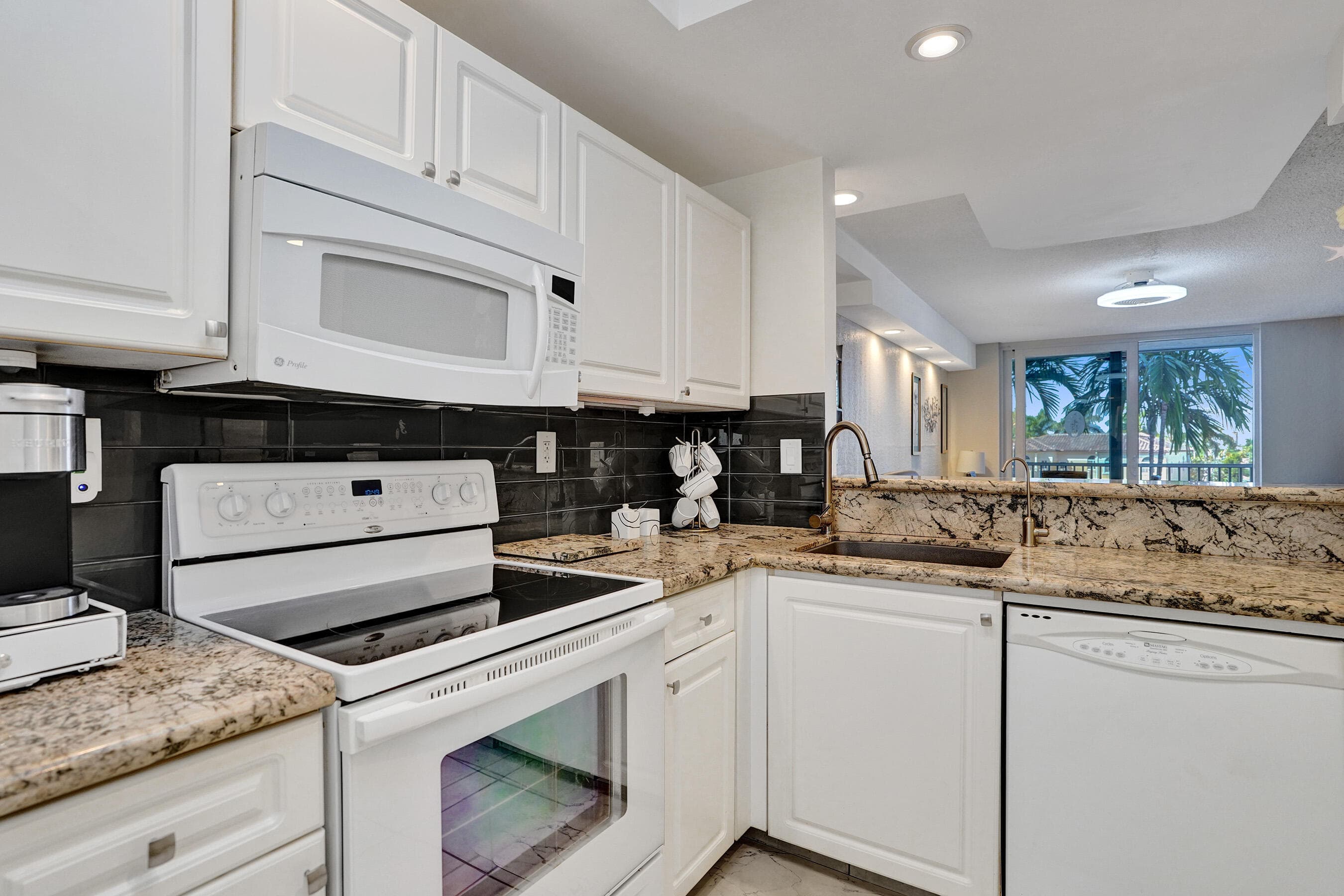 1391 S Ocean Boulevard, Pompano Beach, FL 33062 4