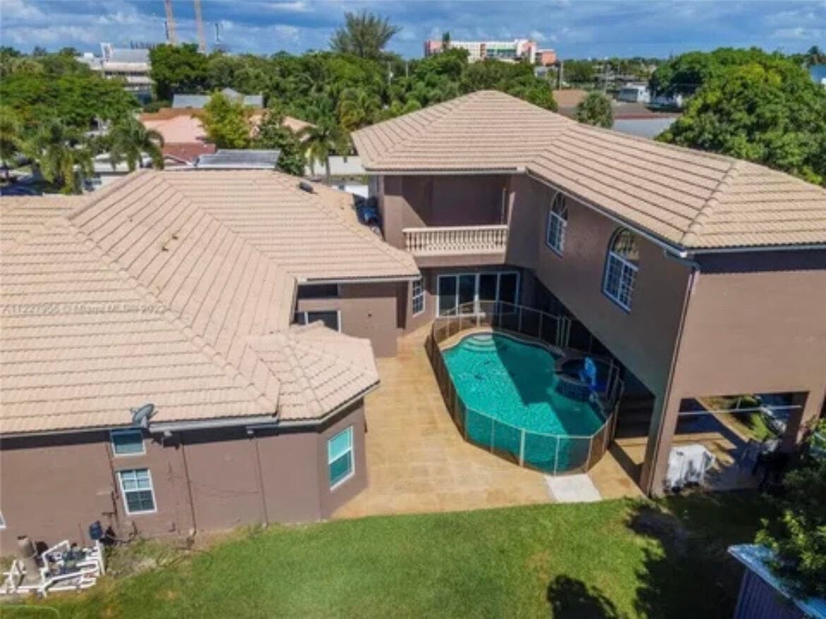 423 NE 3rd Street, Pompano Beach, FL 33060 7
