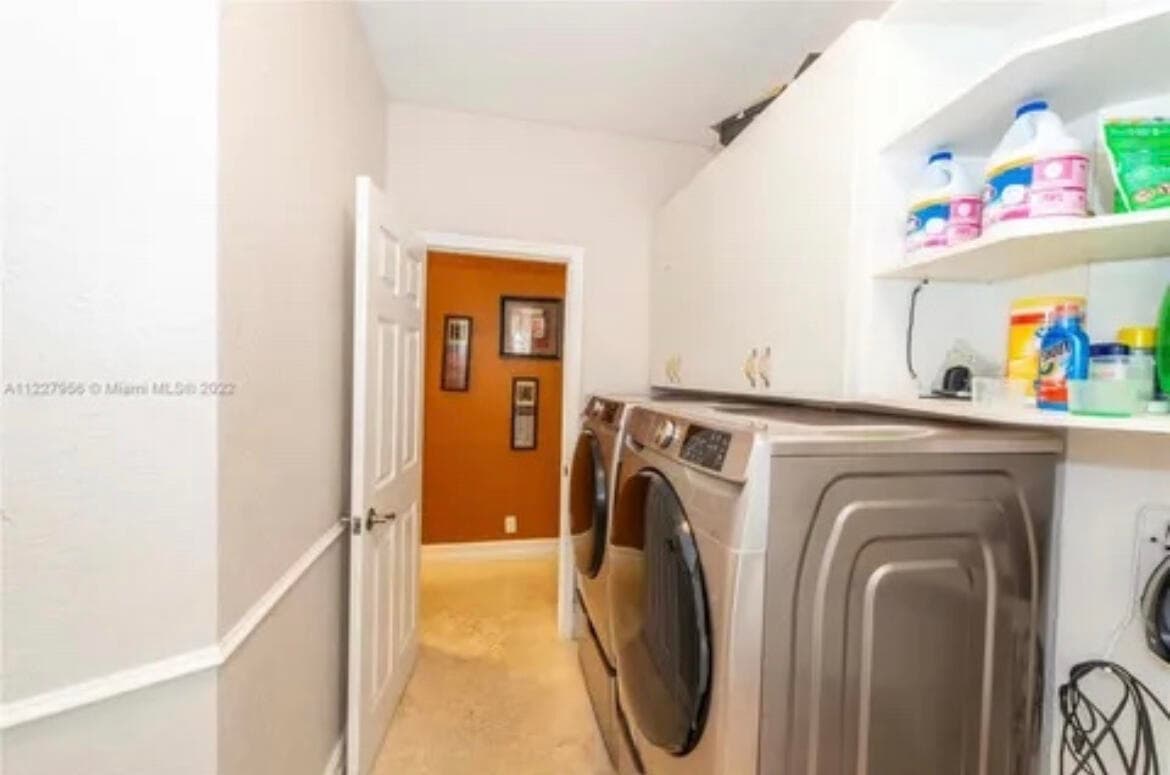 423 NE 3rd Street, Pompano Beach, FL 33060 27