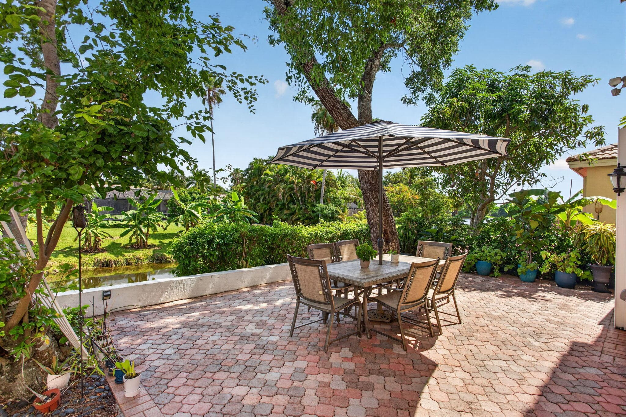 9736 NW 1st Manor, Coral Springs, FL 33071 8