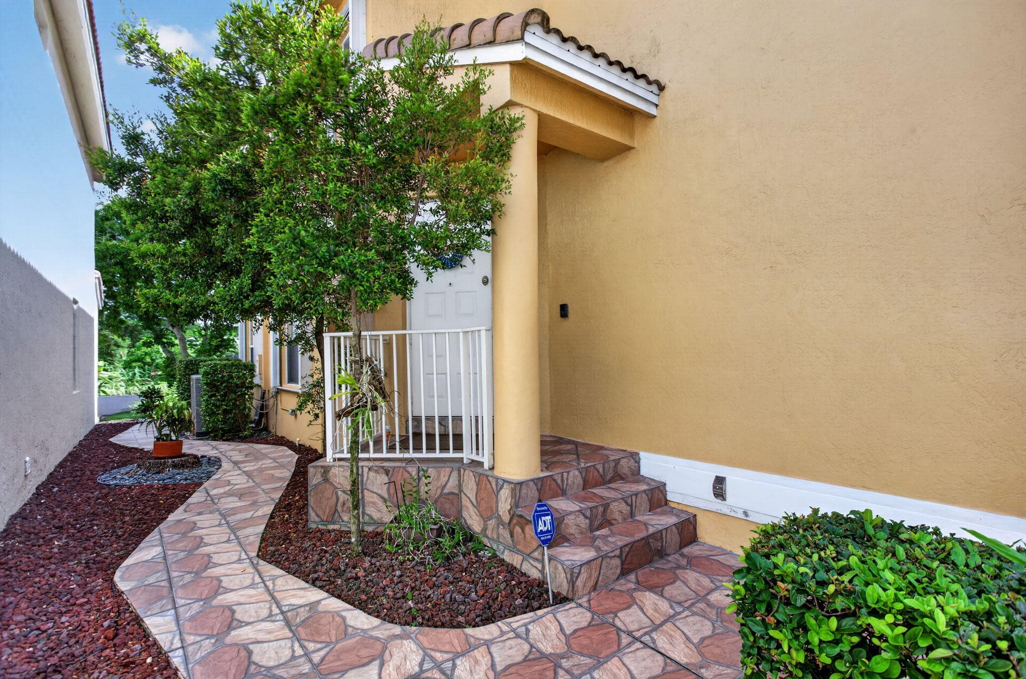 9736 NW 1st Manor, Coral Springs, FL 33071 9