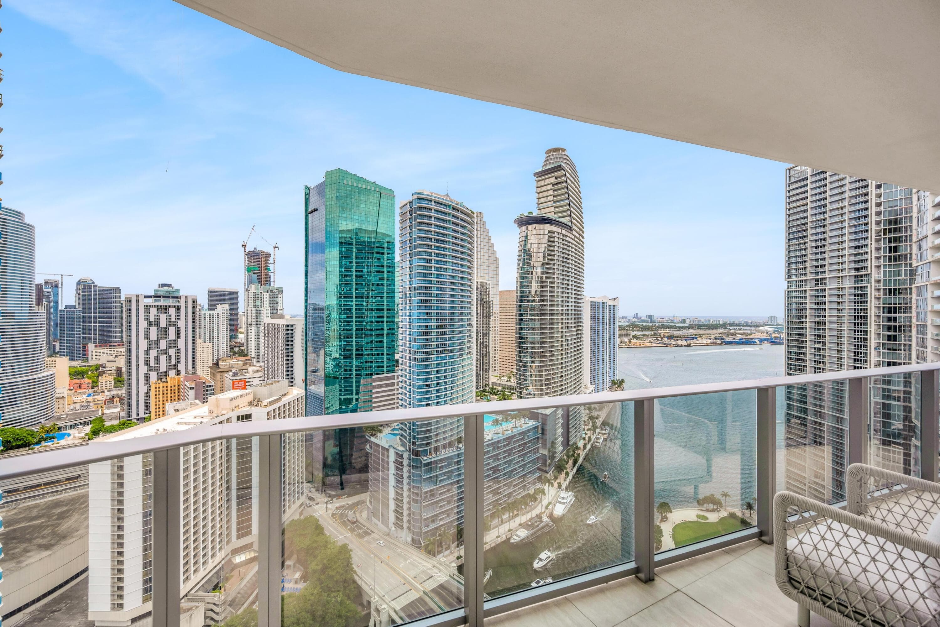 77 SE 5th Street 2014, Miami, FL 33131 13