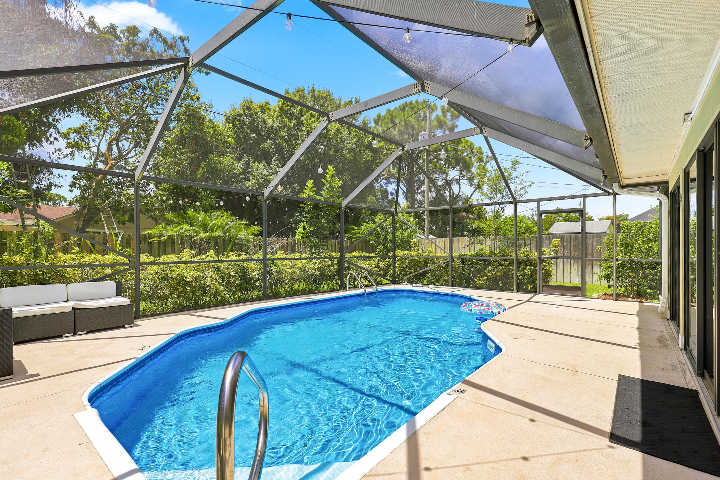 2526 SE Victory Avenue, Port St. Lucie, FL 34952 36