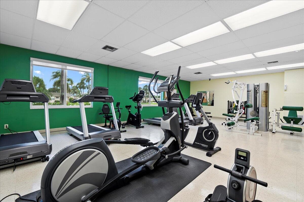 2703 Dudley Drive W H, West Palm Beach, FL 33415 39