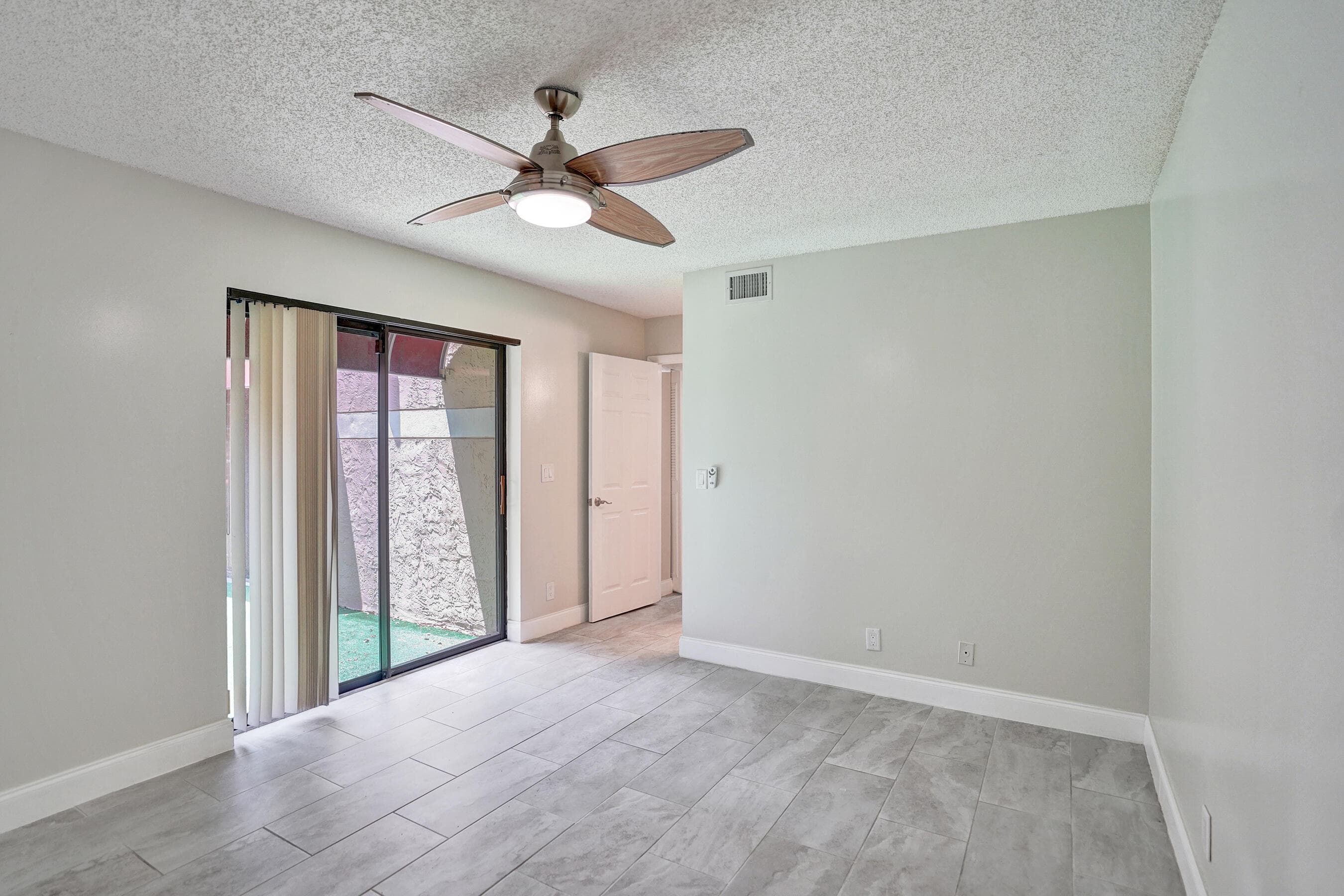 4260 Village Drive D, Delray Beach, FL 33445 18