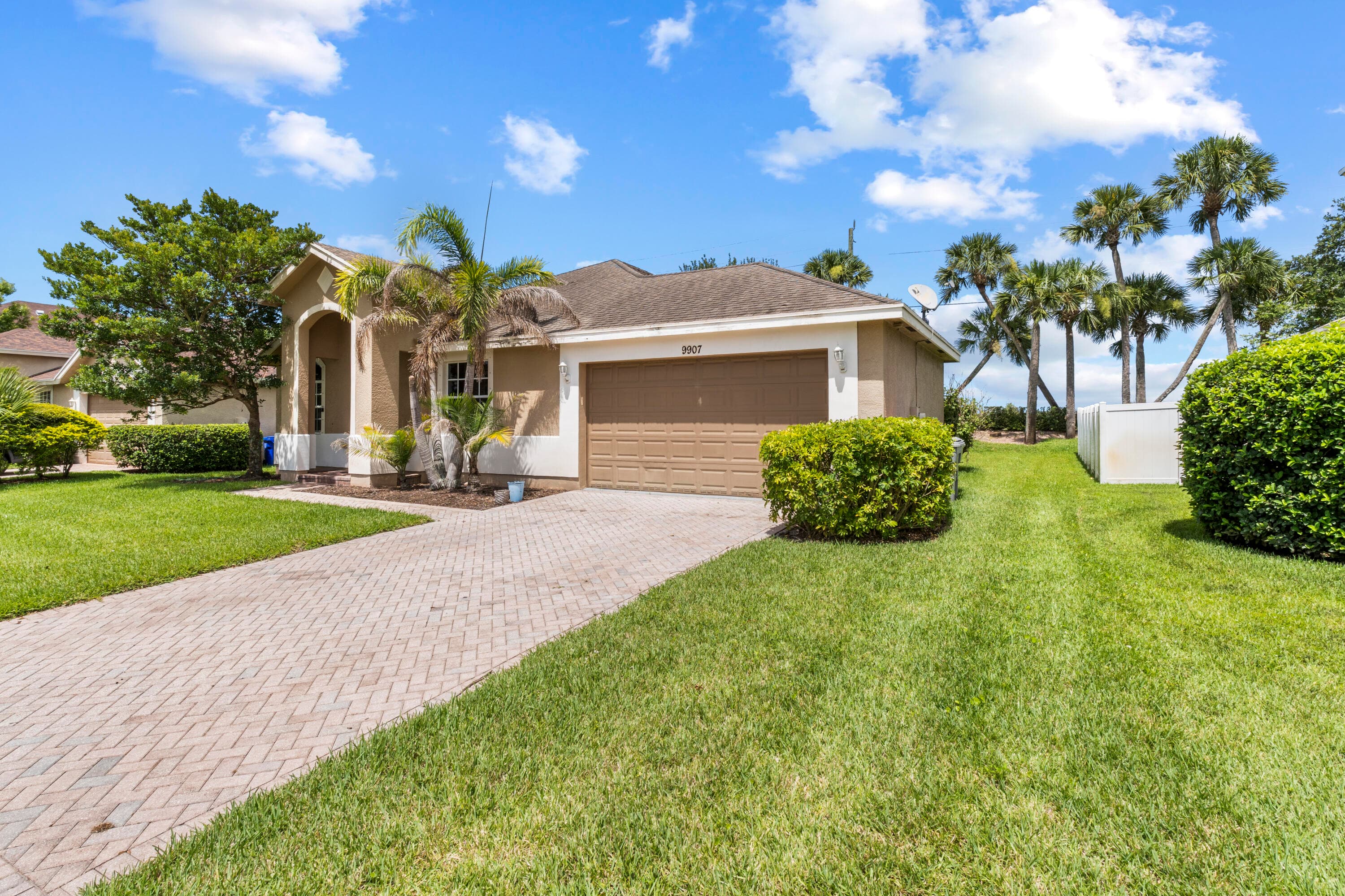 9907 E Verona Circle, Vero Beach, FL 32966 2