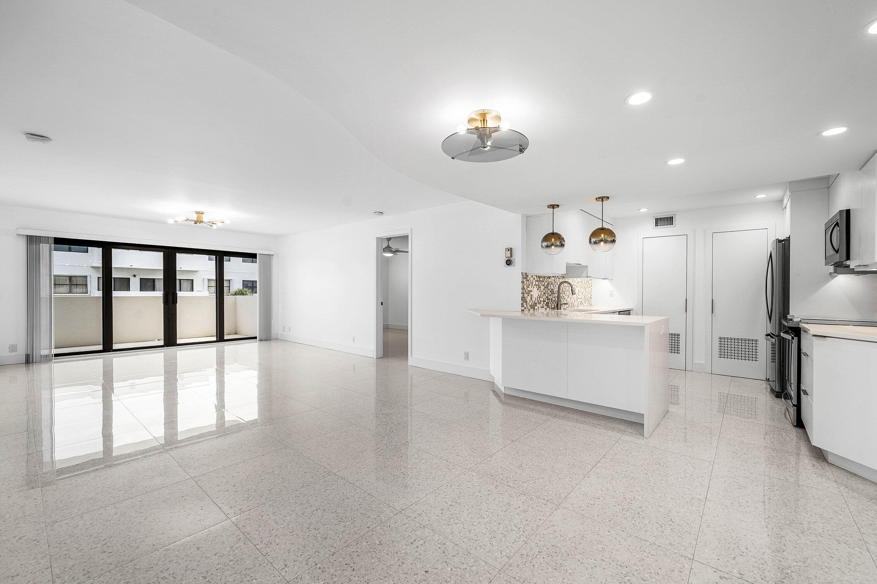 330 SE 20th Avenue 408, Deerfield Beach, FL 33441 5