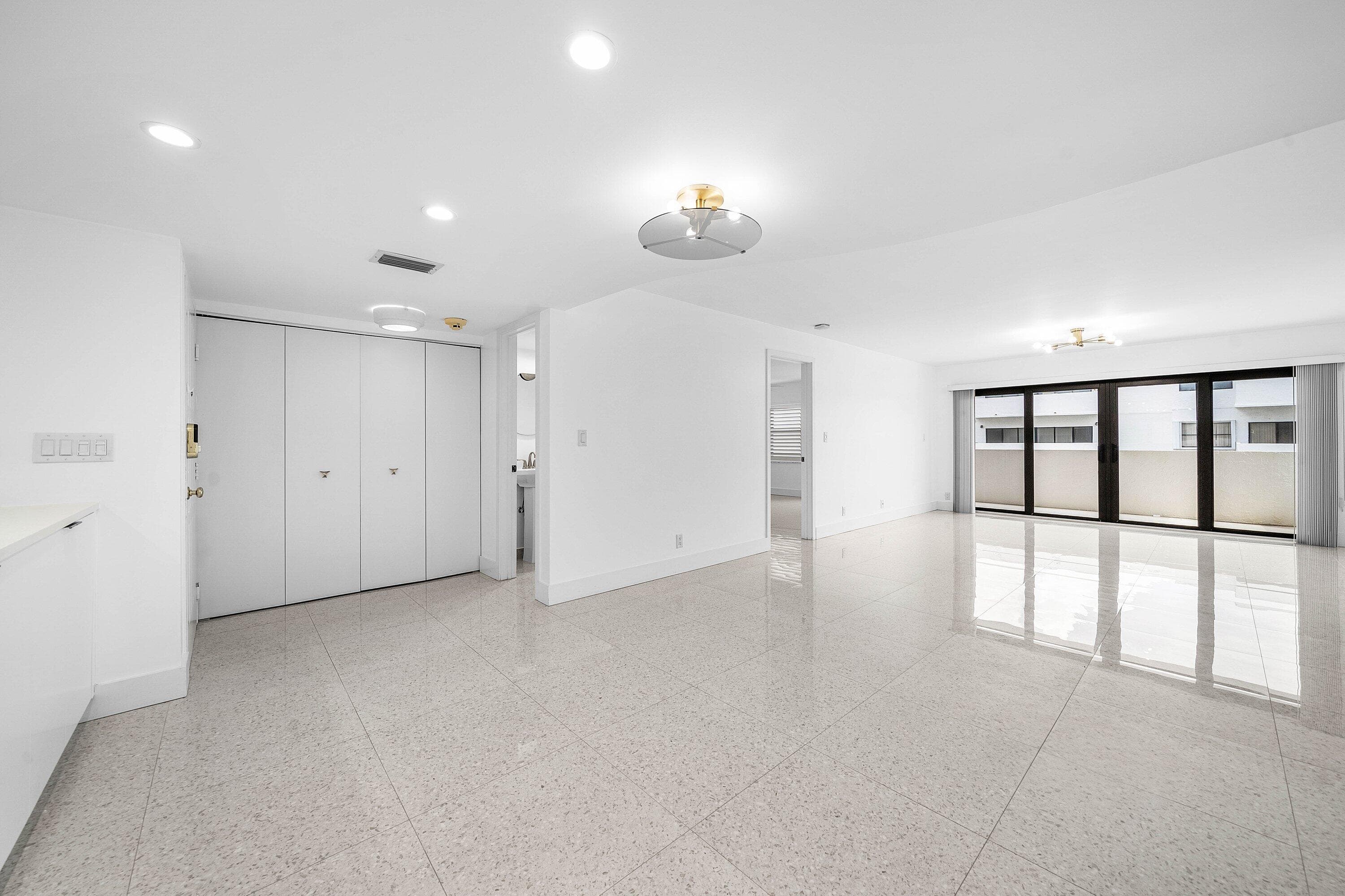 330 SE 20th Avenue 408, Deerfield Beach, FL 33441 6