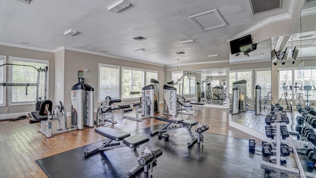 140 SW Peacock Boulevard 21-205, Port St. Lucie, FL 34986 33