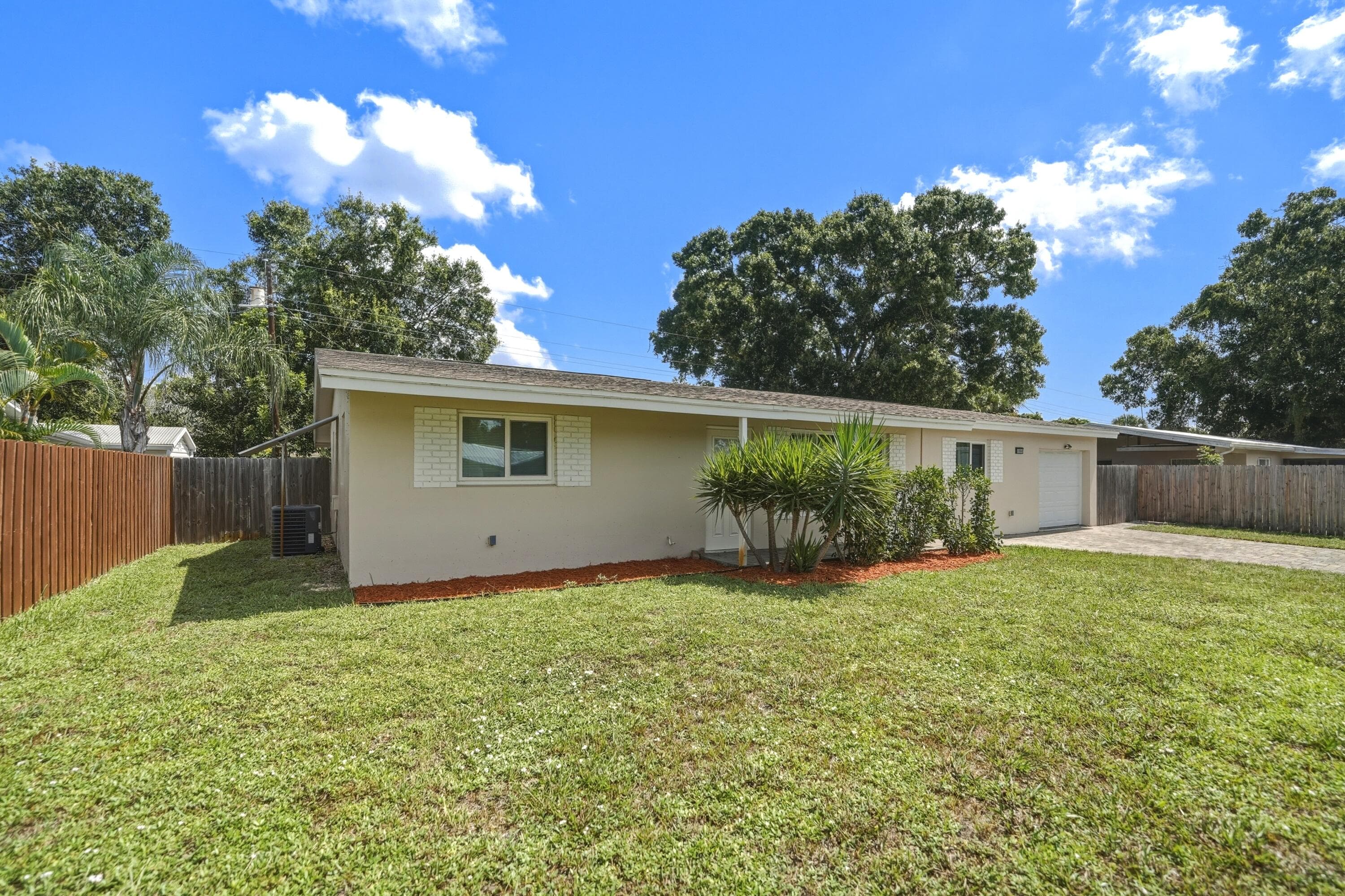1956 SW 1st Place SW, Vero Beach, FL 32962 62