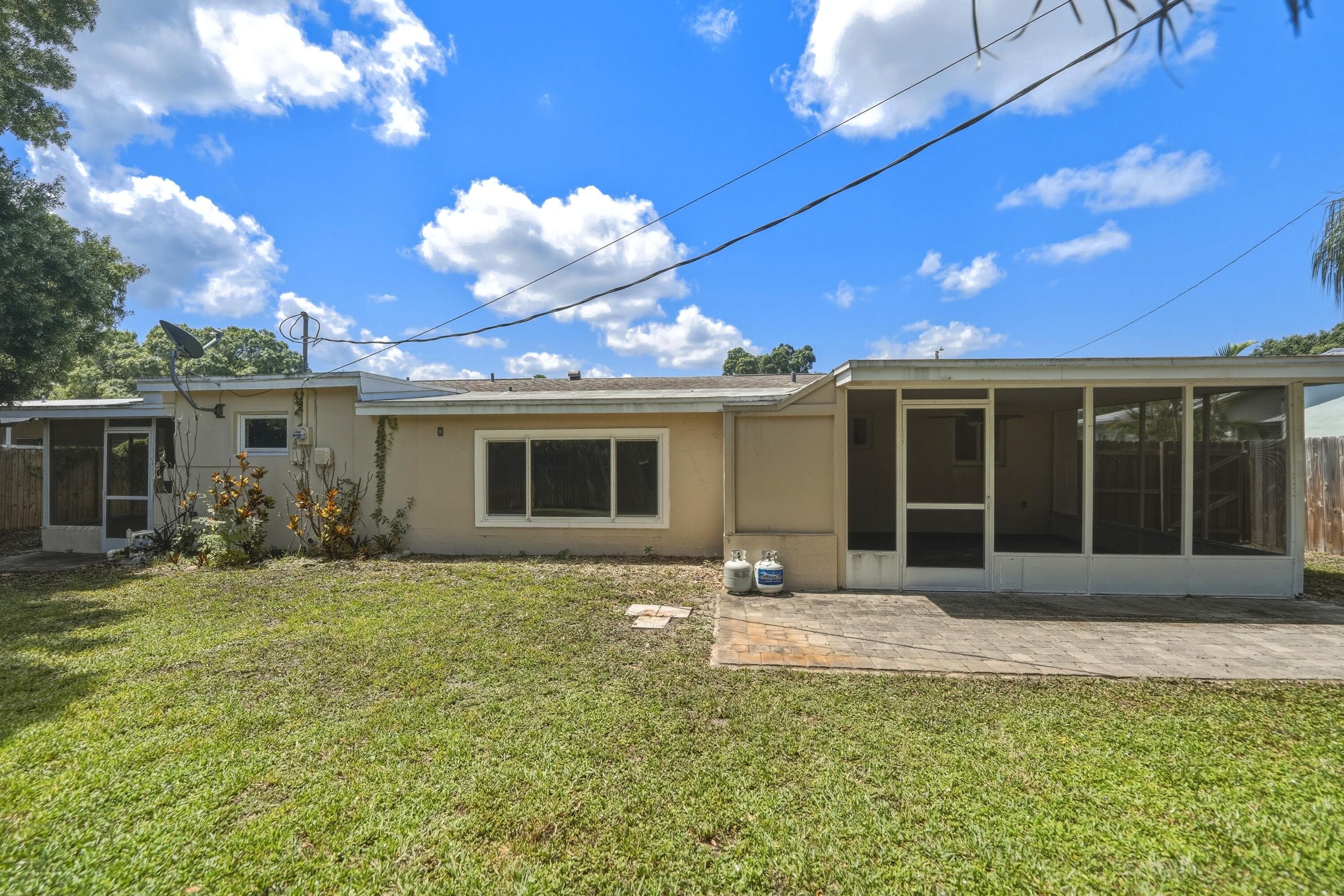 1956 SW 1st Place SW, Vero Beach, FL 32962 45