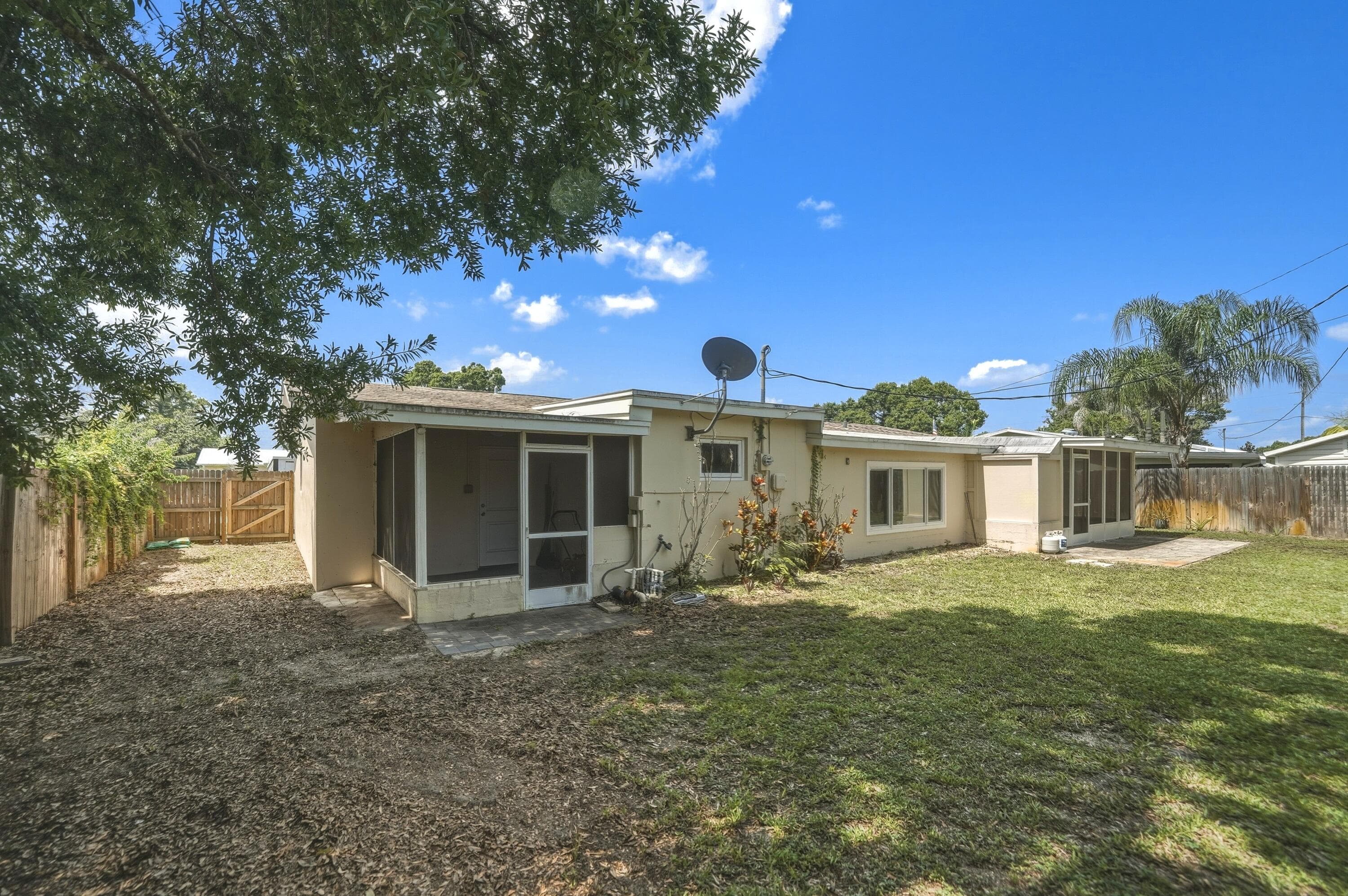 1956 SW 1st Place SW, Vero Beach, FL 32962 46