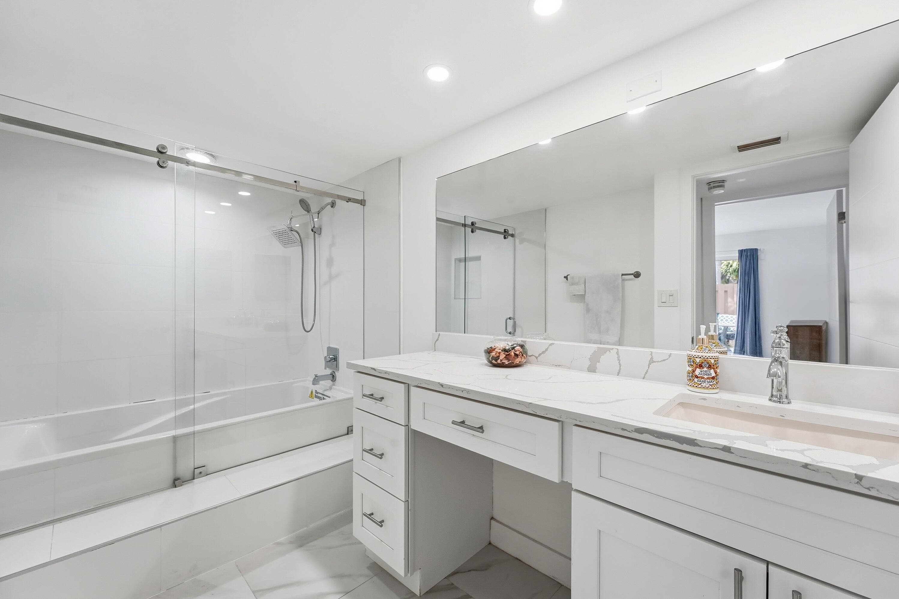 602 Executive Center Drive Unit 105, West Palm Beach, FL 33401 10