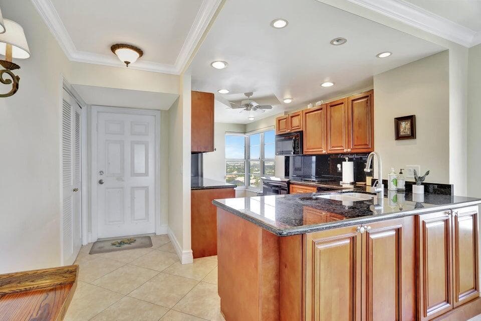 1021 Hillsboro Mile 1108, Hillsboro Beach, FL 33062 2