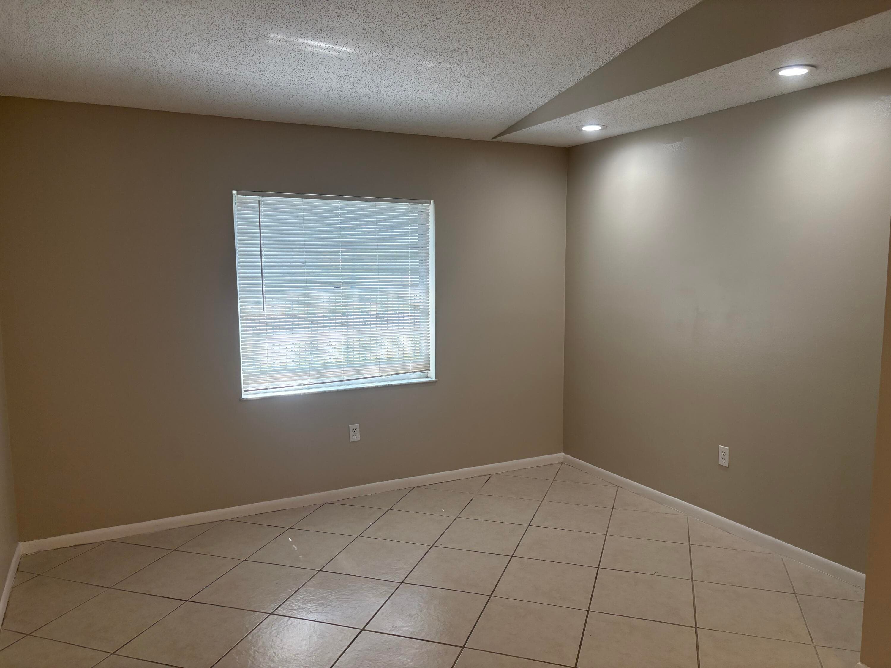 2011 Oleander Boulevard C, Fort Pierce, FL 34950 2