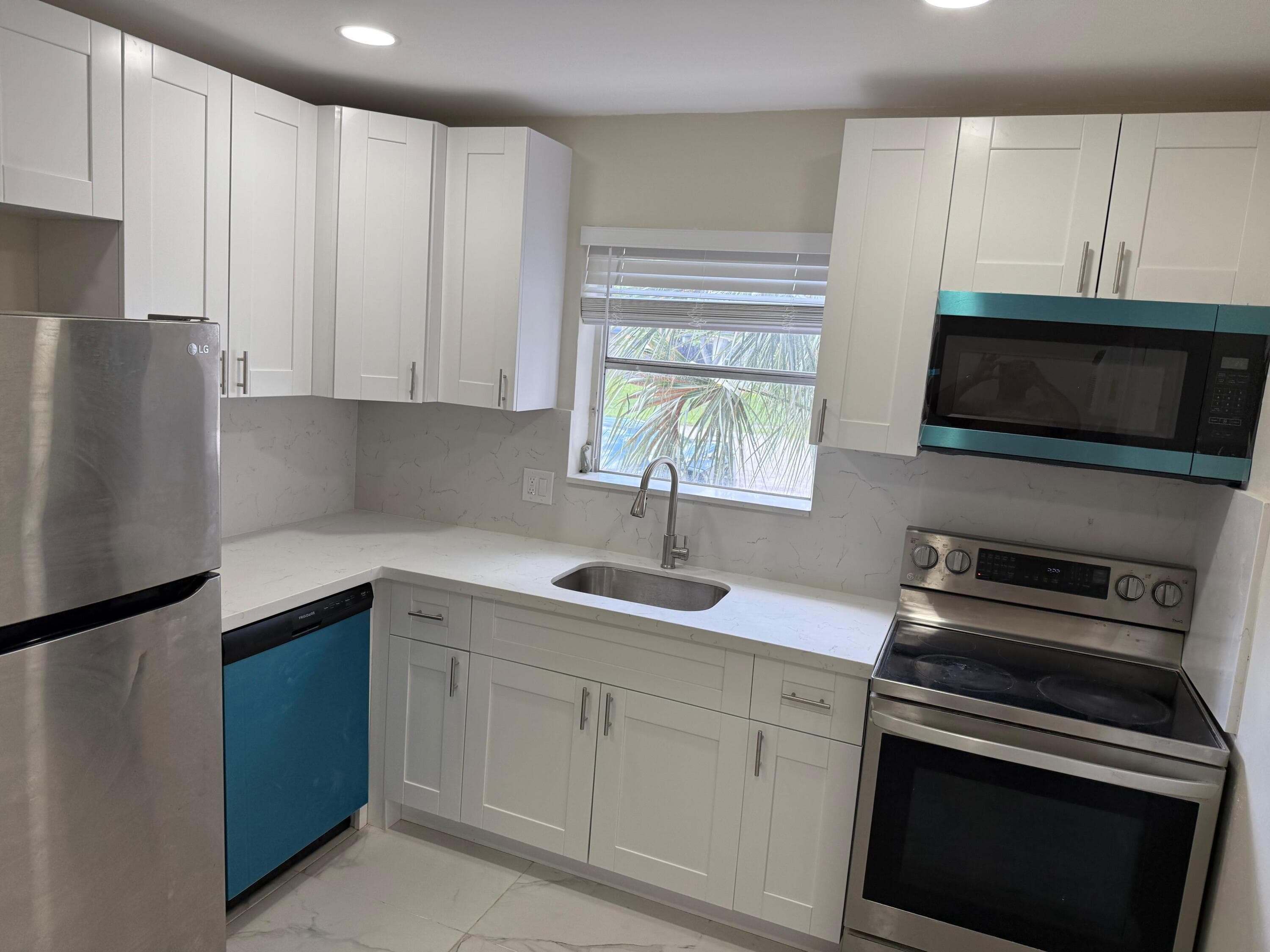 841 NW 39th Street 1-4, Oakland Park, FL 33309 4