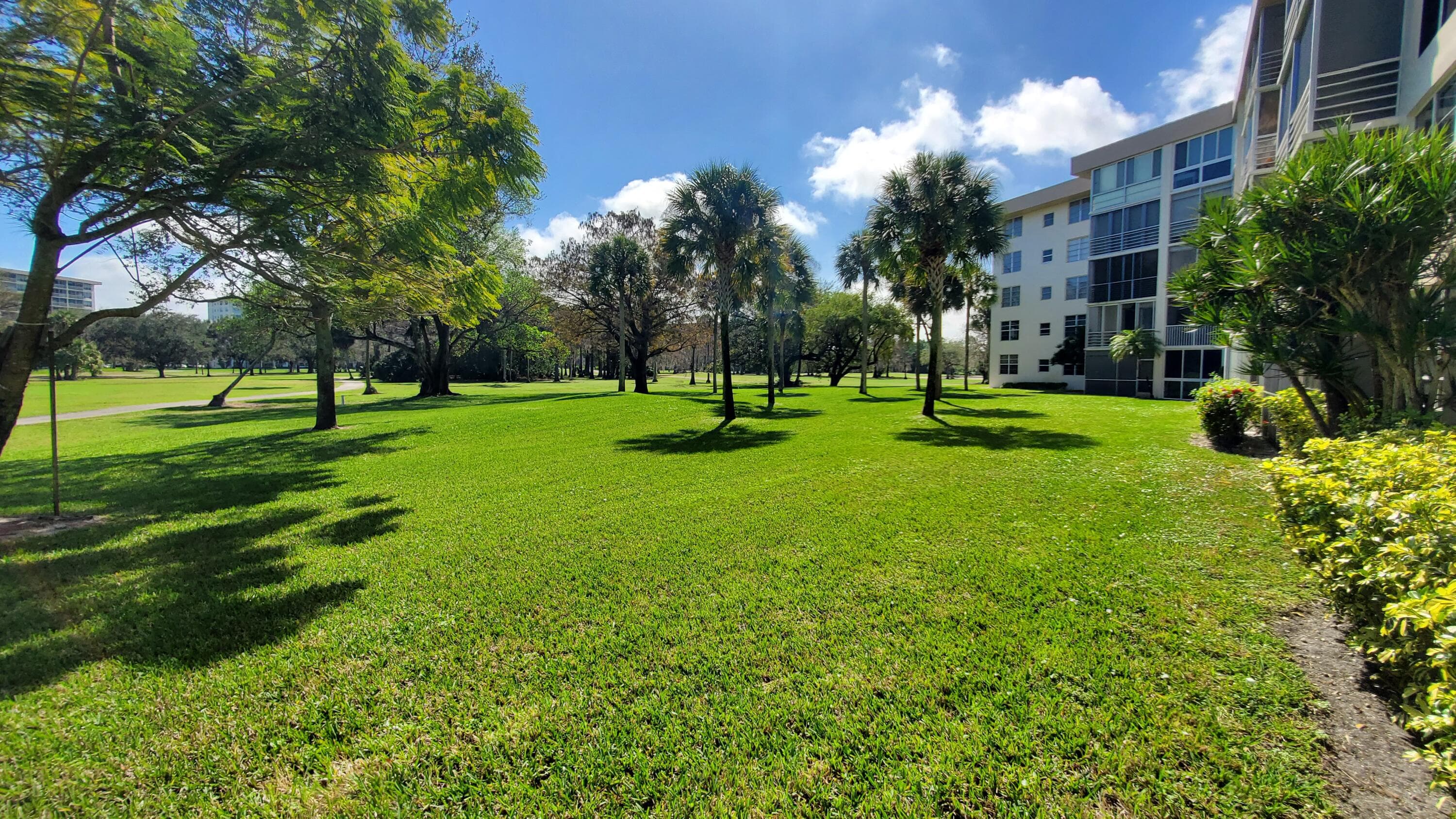 3800 Oaks Clubhouse Drive 112, Pompano Beach, FL 33069 24