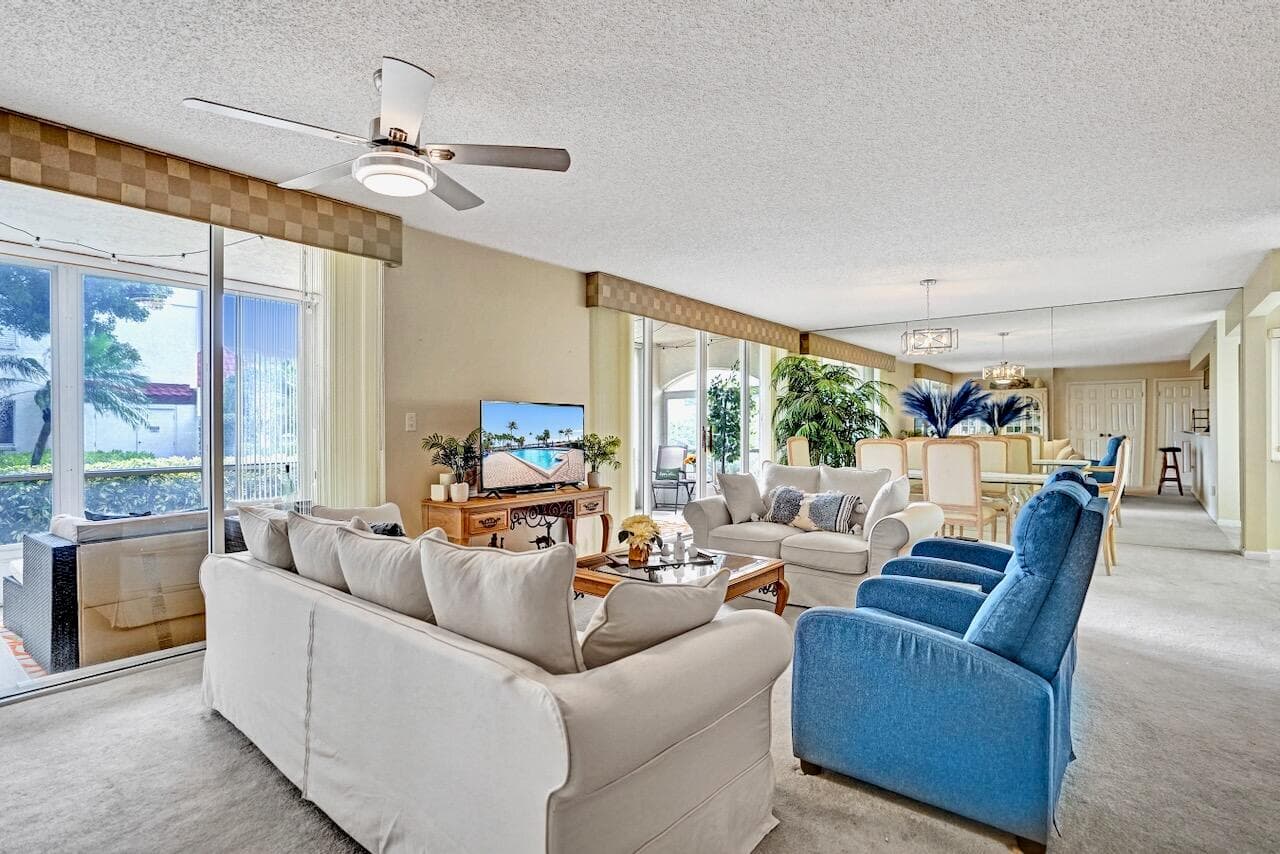 107 Half Moon Circle H1, Hypoluxo, FL 33462 16