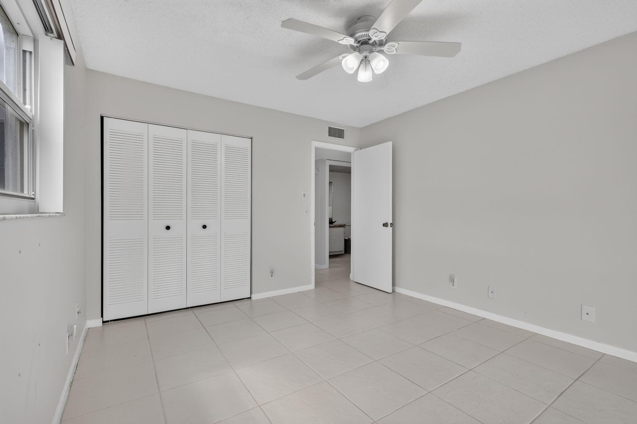 40 Burgundy A, Delray Beach, FL 33484 28
