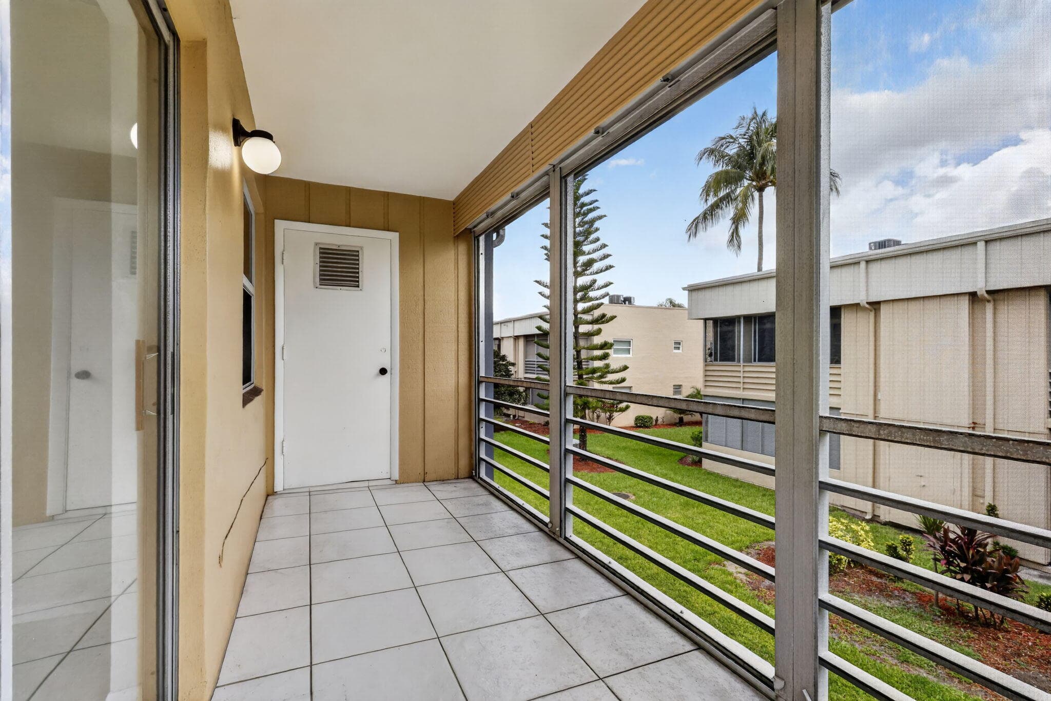40 Burgundy A, Delray Beach, FL 33484 29