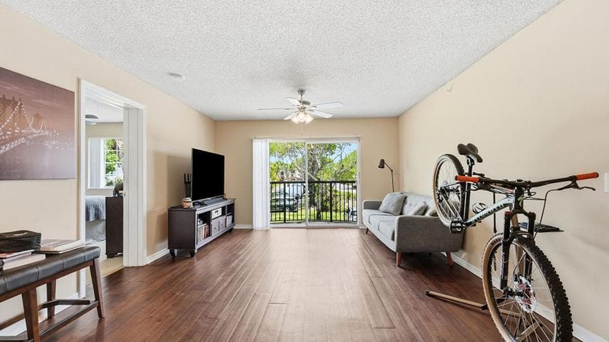 4159 N Haverhill Road 1304, West Palm Beach, FL 33417 7