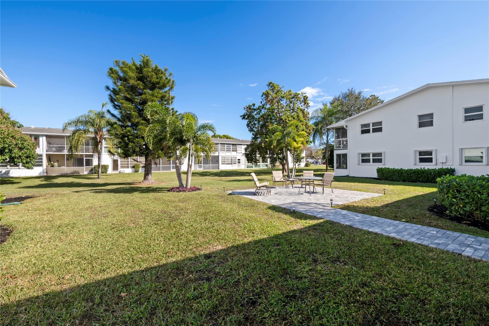 28 Prescott B 28, Deerfield Beach, FL 33442 23
