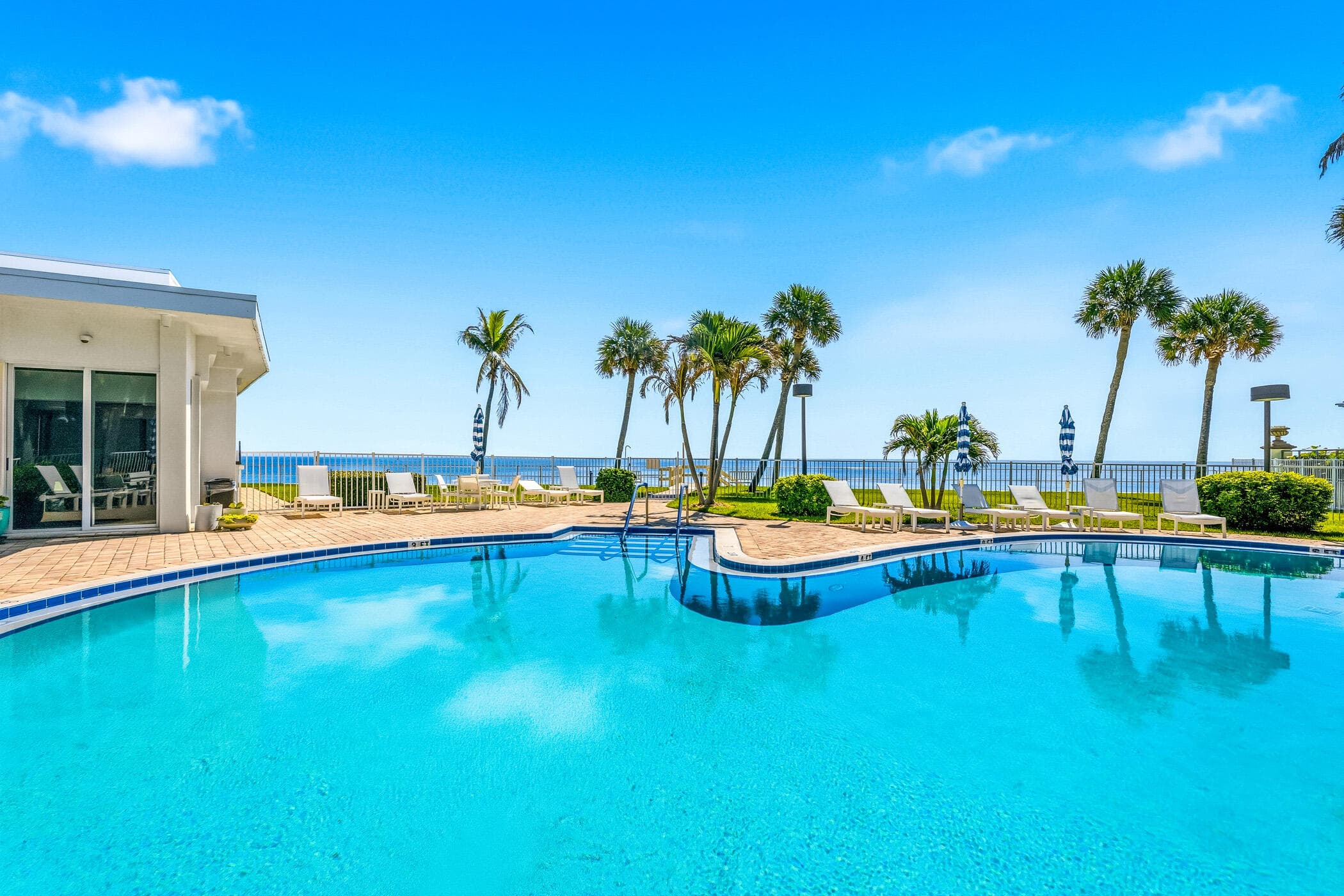 3554 Ocean Drive, Vero Beach, FL 32963 8