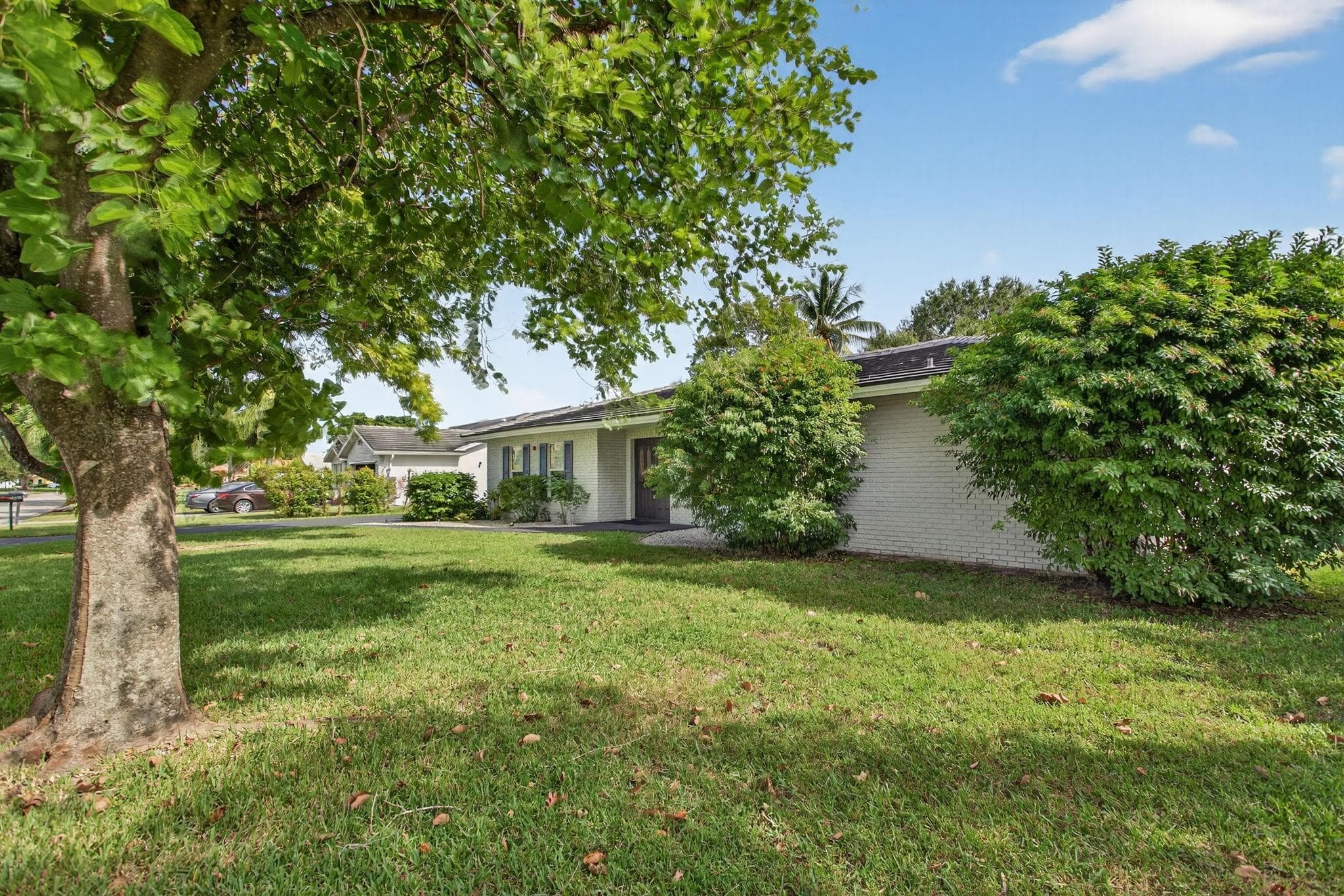 2421 NW 114th Avenue, Coral Springs, FL 33065 6