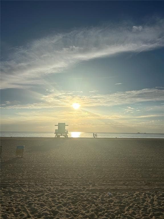 345 Ocean Drive 512, Miami Beach, FL 33139 12