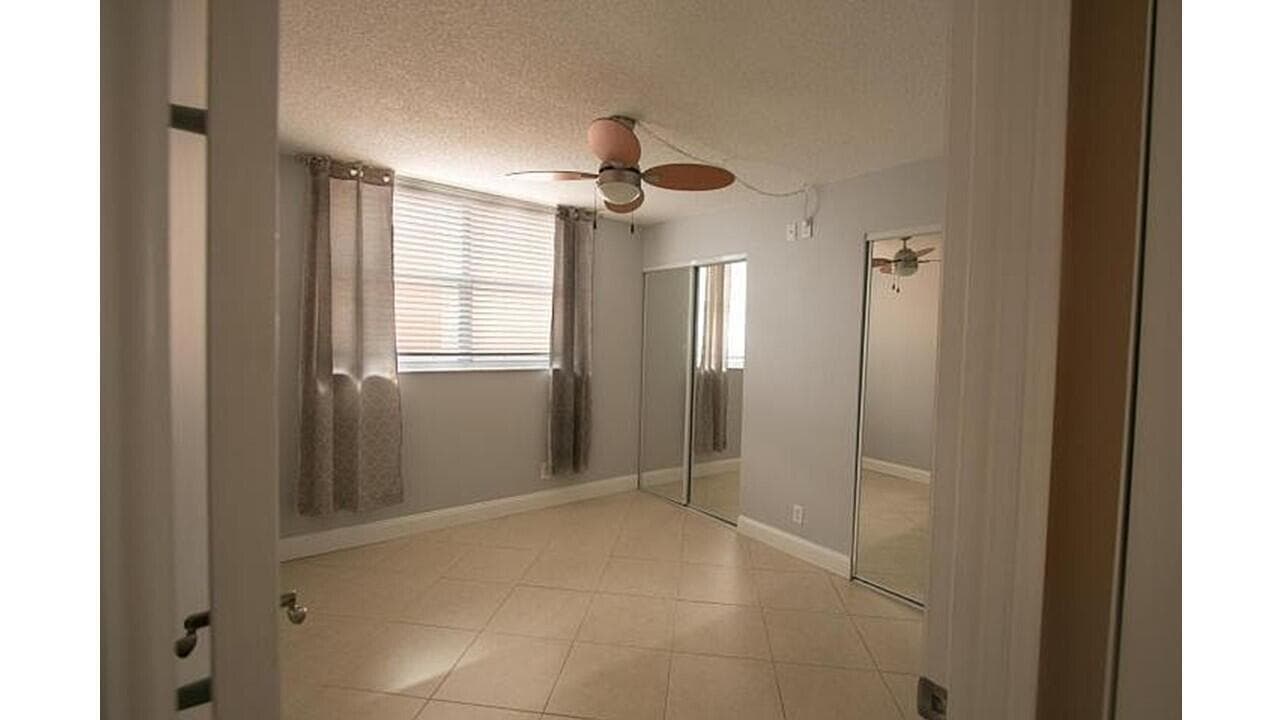 480 Executive Center Drive 2g, West Palm Beach, FL 33401 5