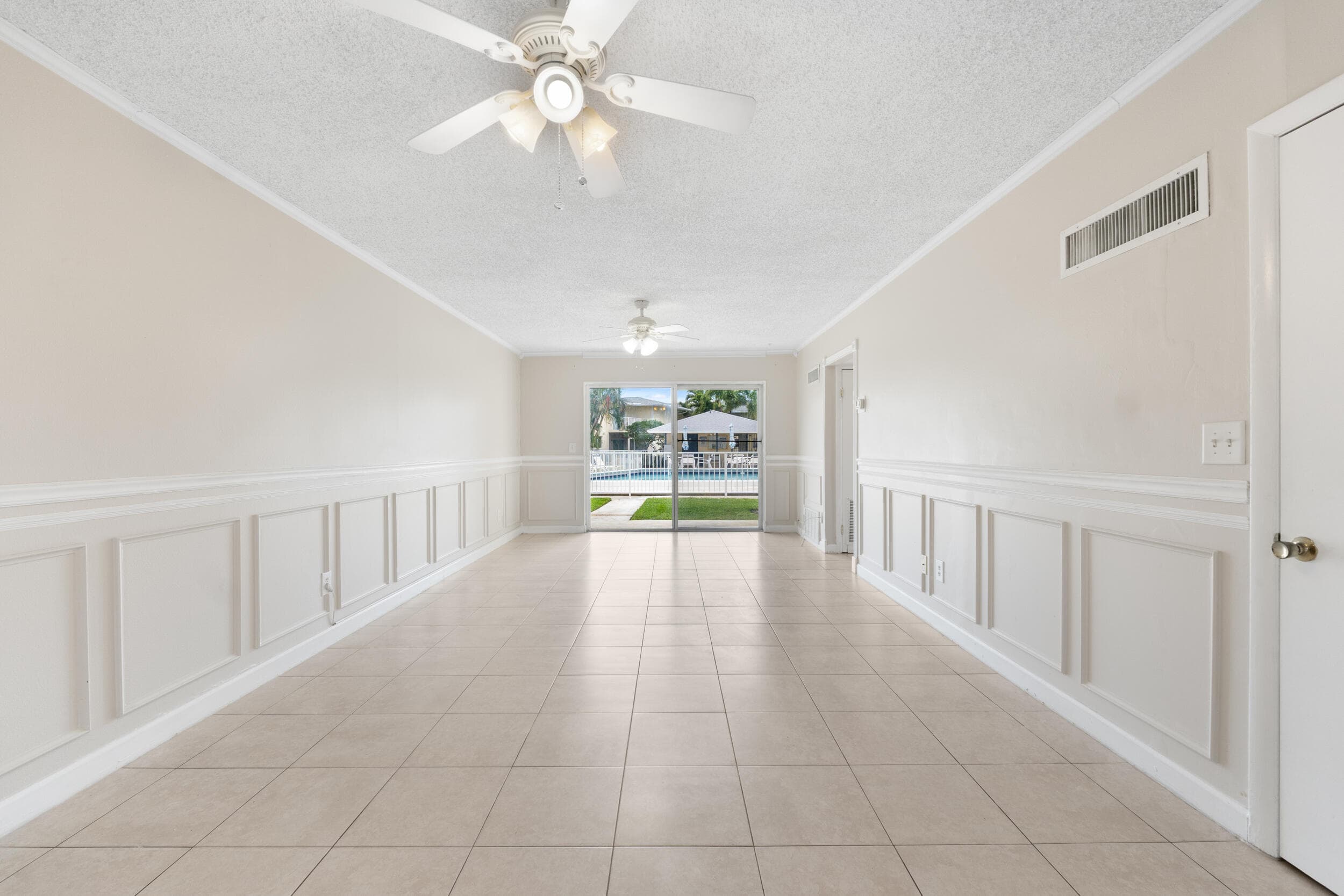 510 Prosperity Farms Rd. Road 4b, North Palm Beach, FL 33408