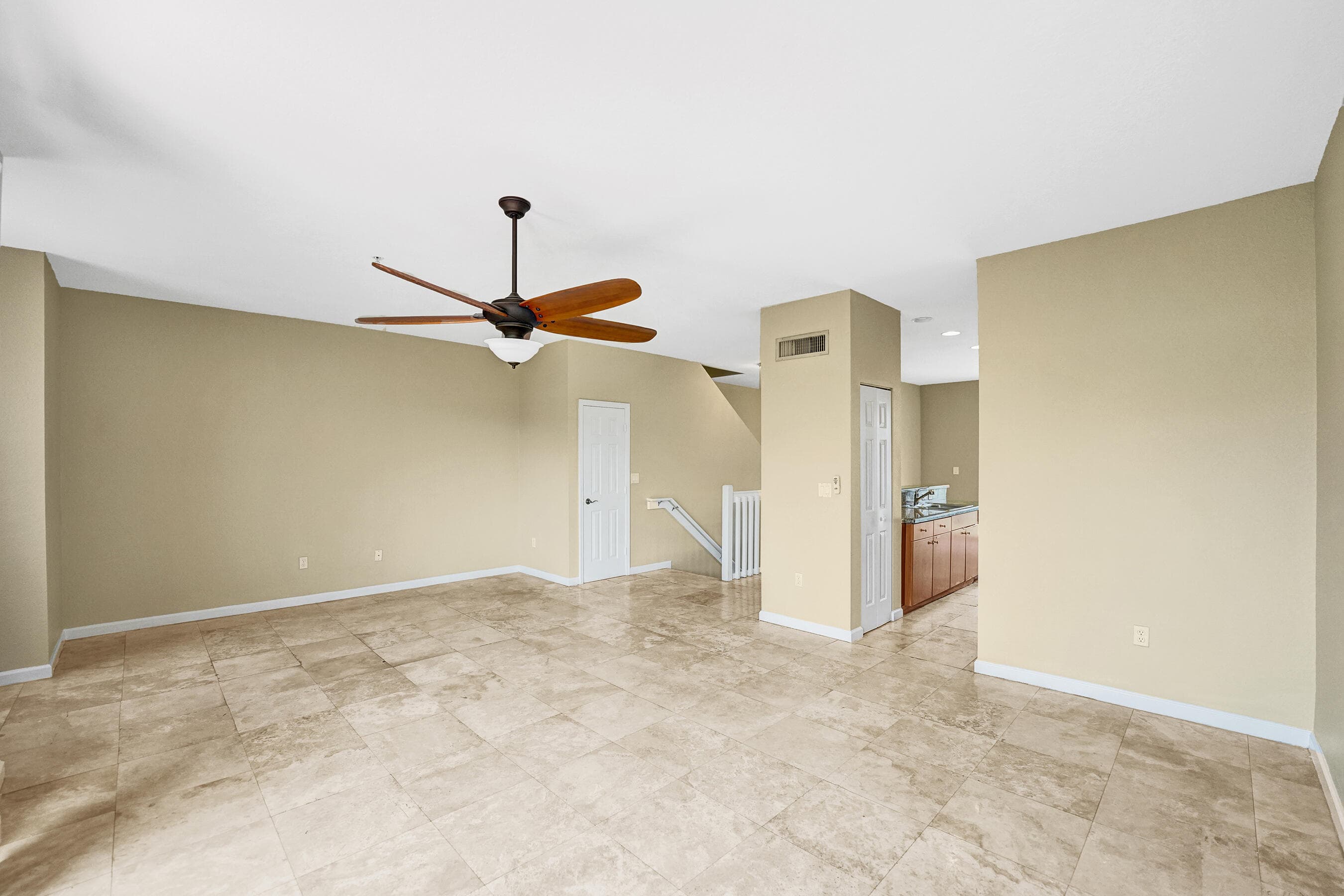 2725 NE 8th Avenue 104, Wilton Manors, FL 33334 10