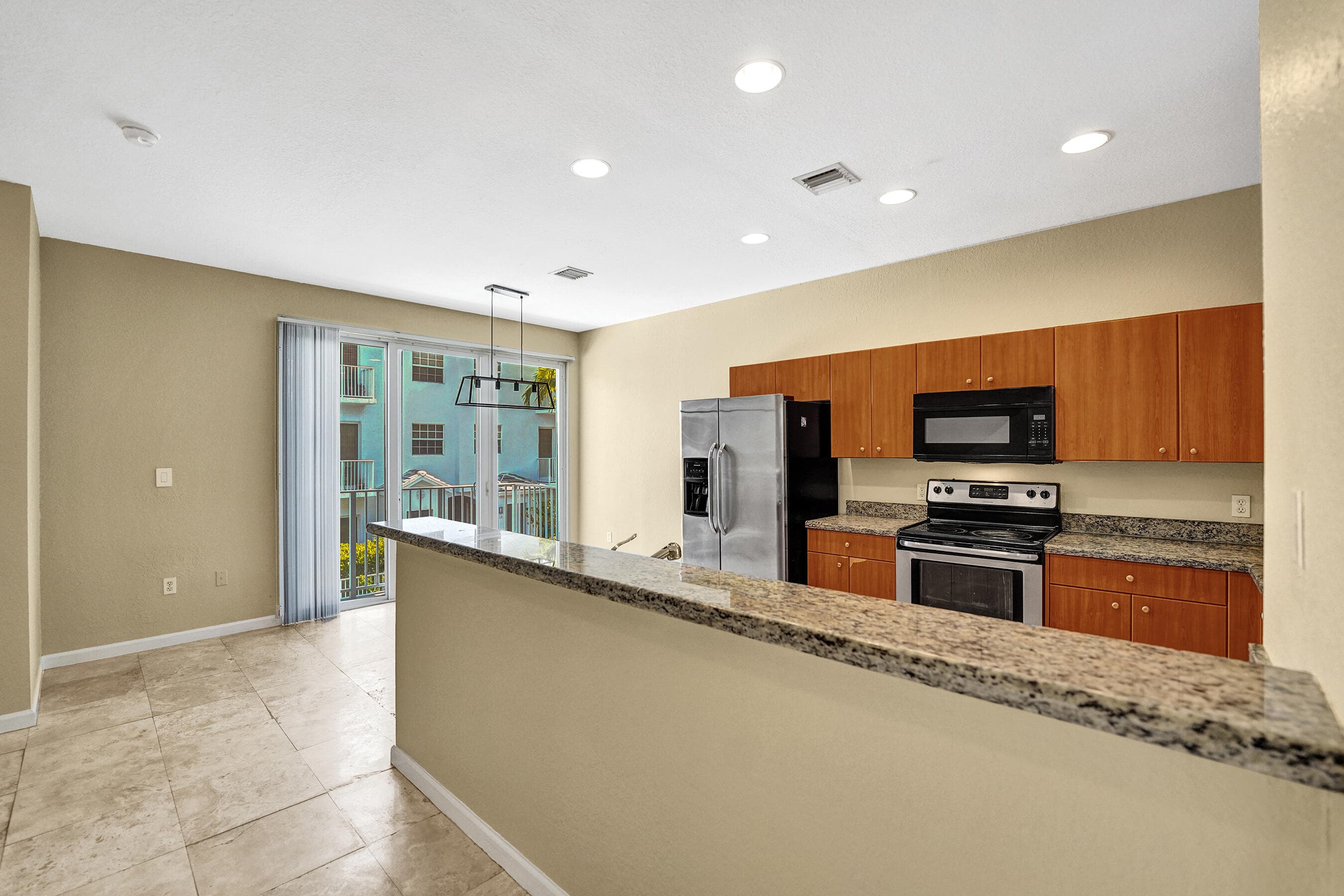 2725 NE 8th Avenue 104, Wilton Manors, FL 33334 12