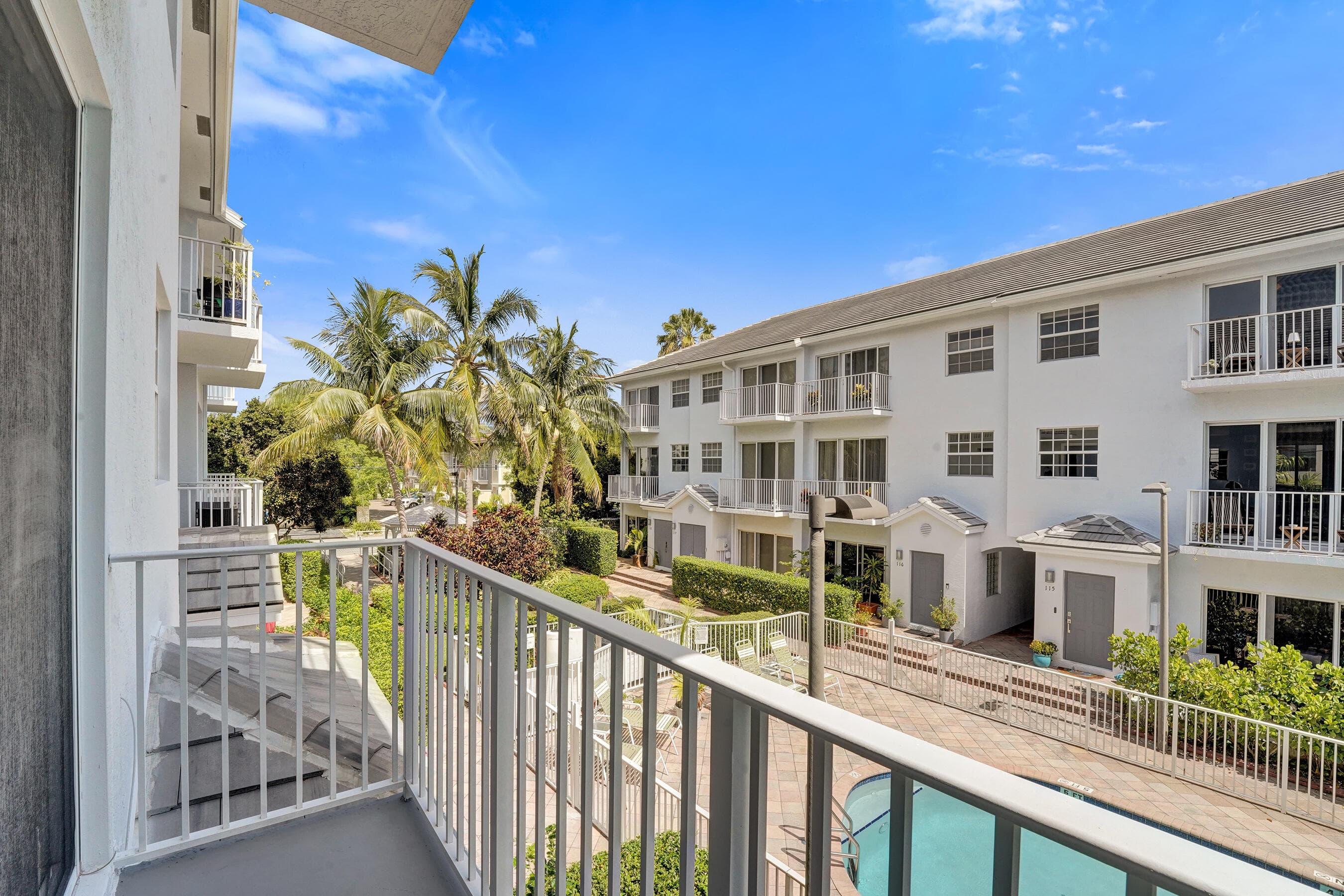 2725 NE 8th Avenue 104, Wilton Manors, FL 33334 20
